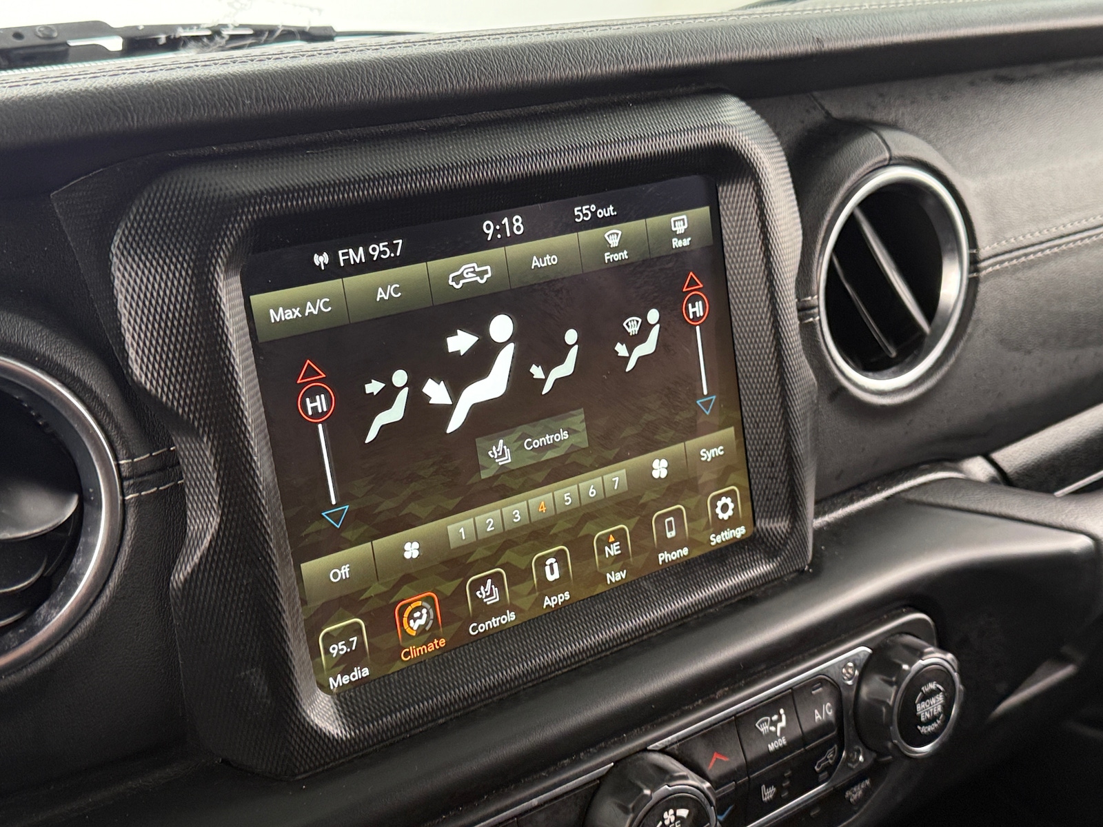 Thumbnail: 2022 Jeep Gladiator - 3