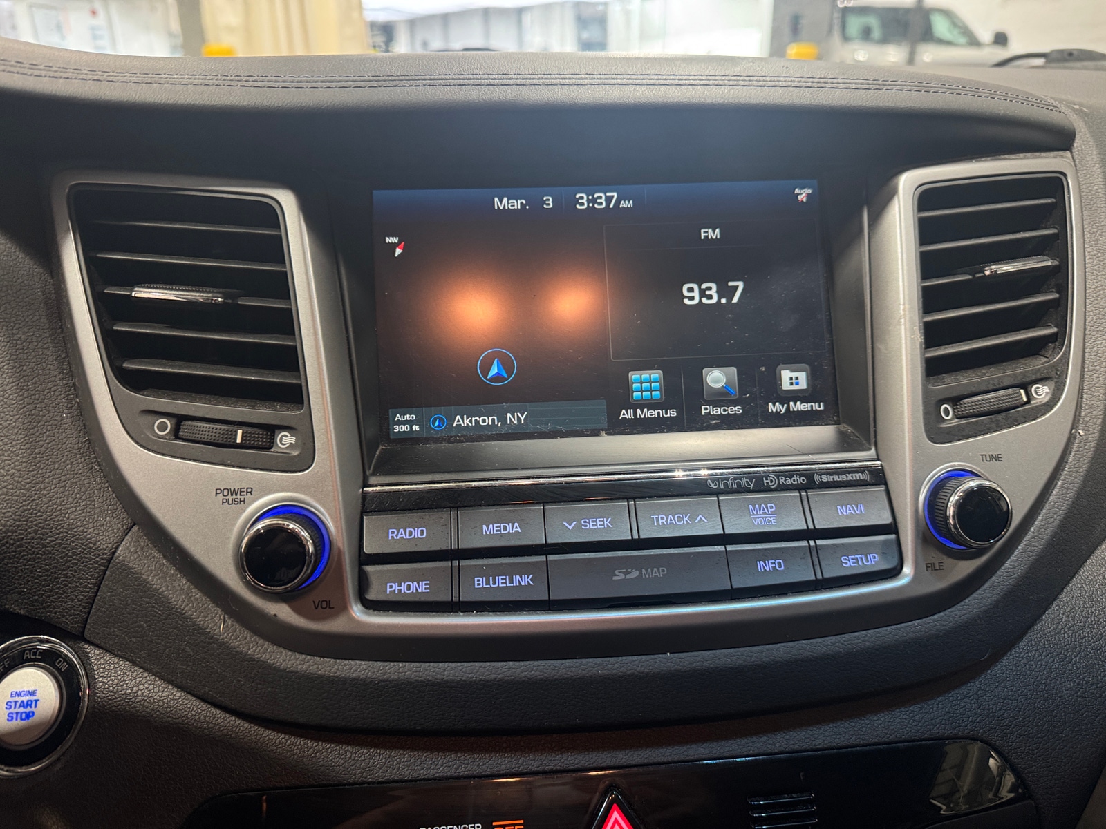 Thumbnail: 2017 Hyundai Tucson - 3