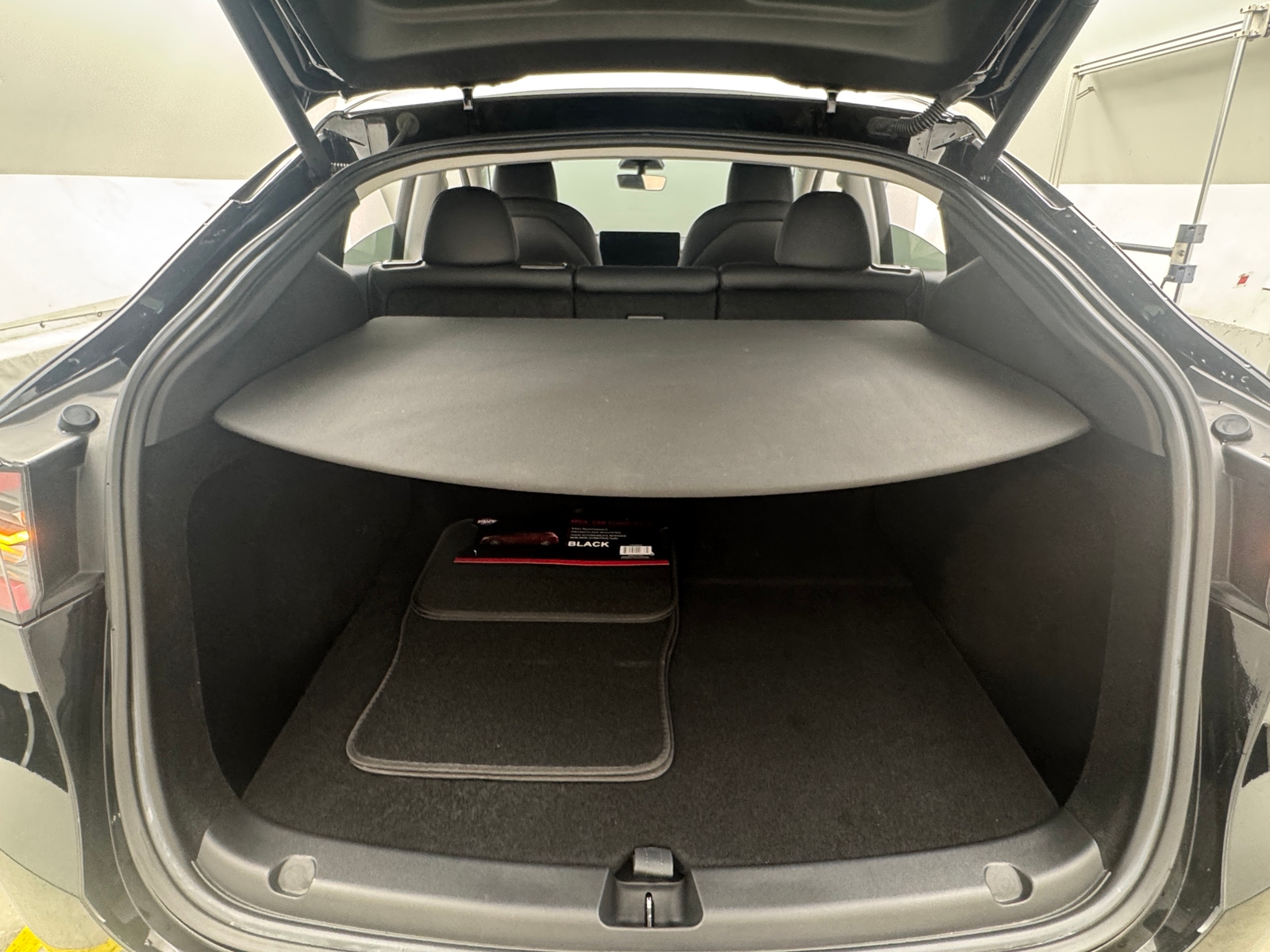 Thumbnail: 2023 Tesla Model Y - 6