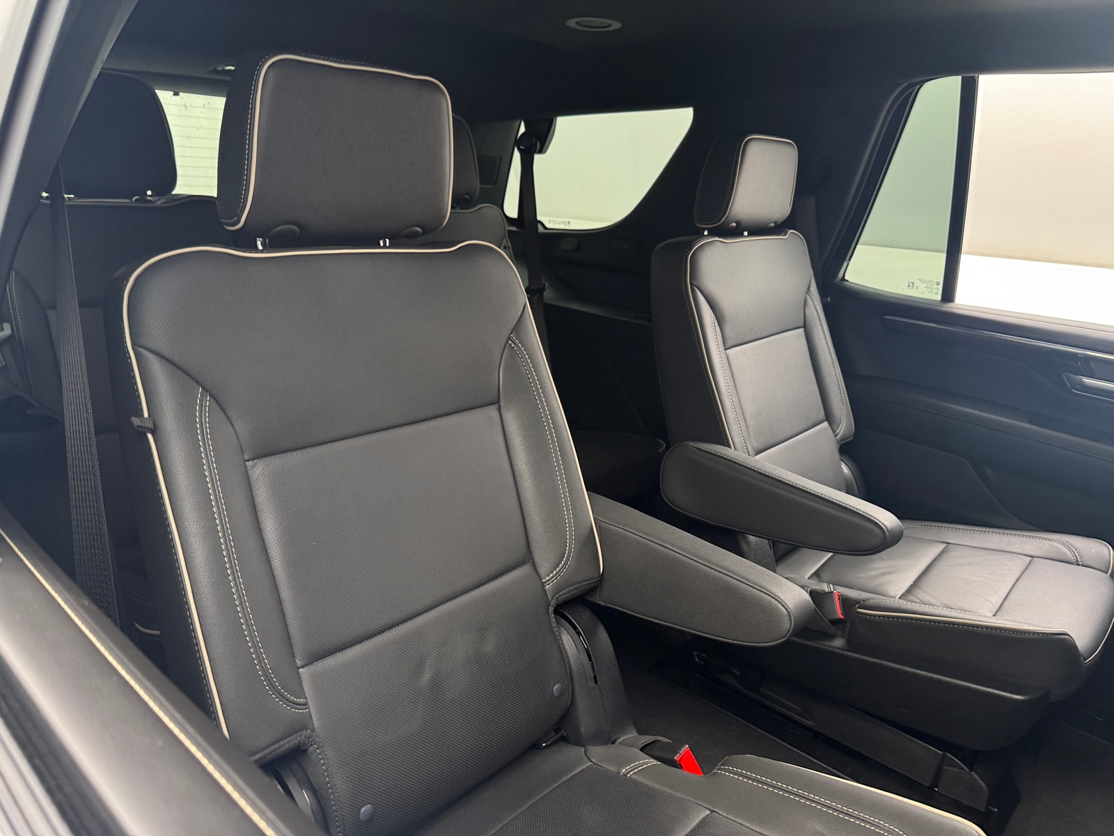 Thumbnail: 2025 Chevrolet Tahoe - 5