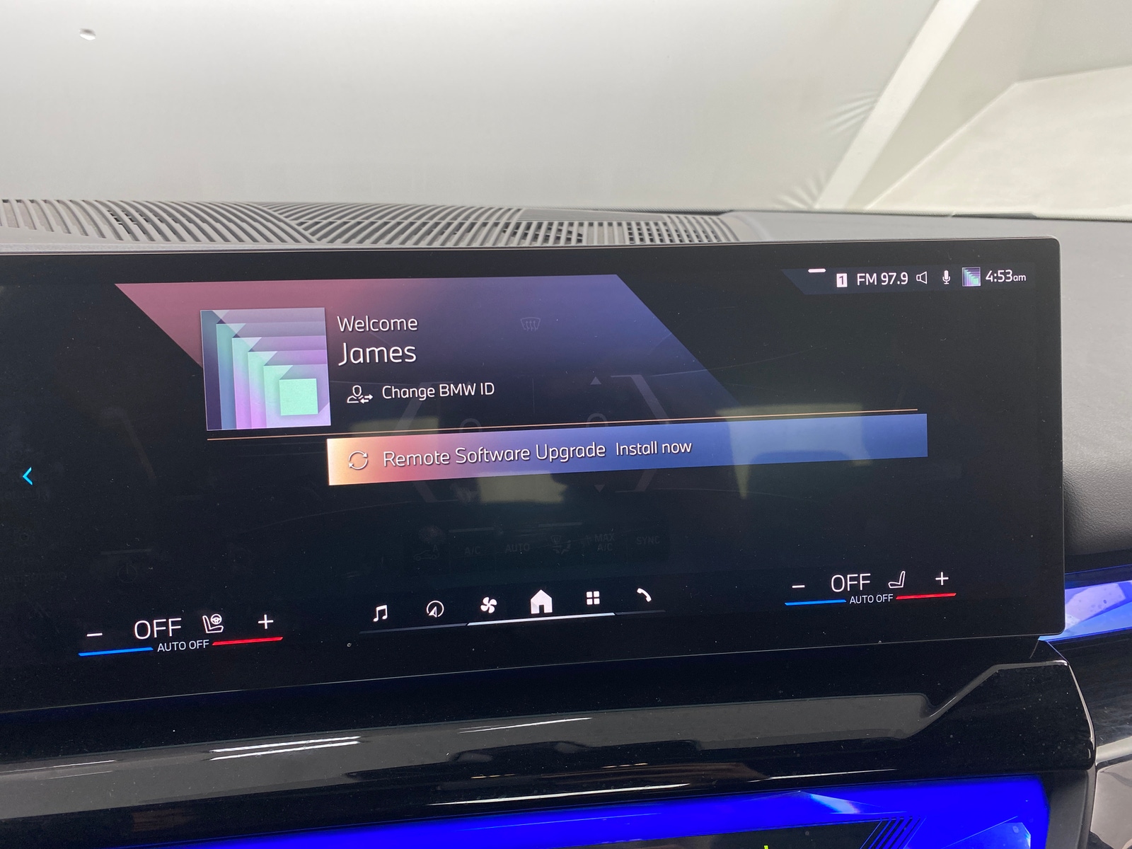 Thumbnail: 2025 BMW i5 - 3