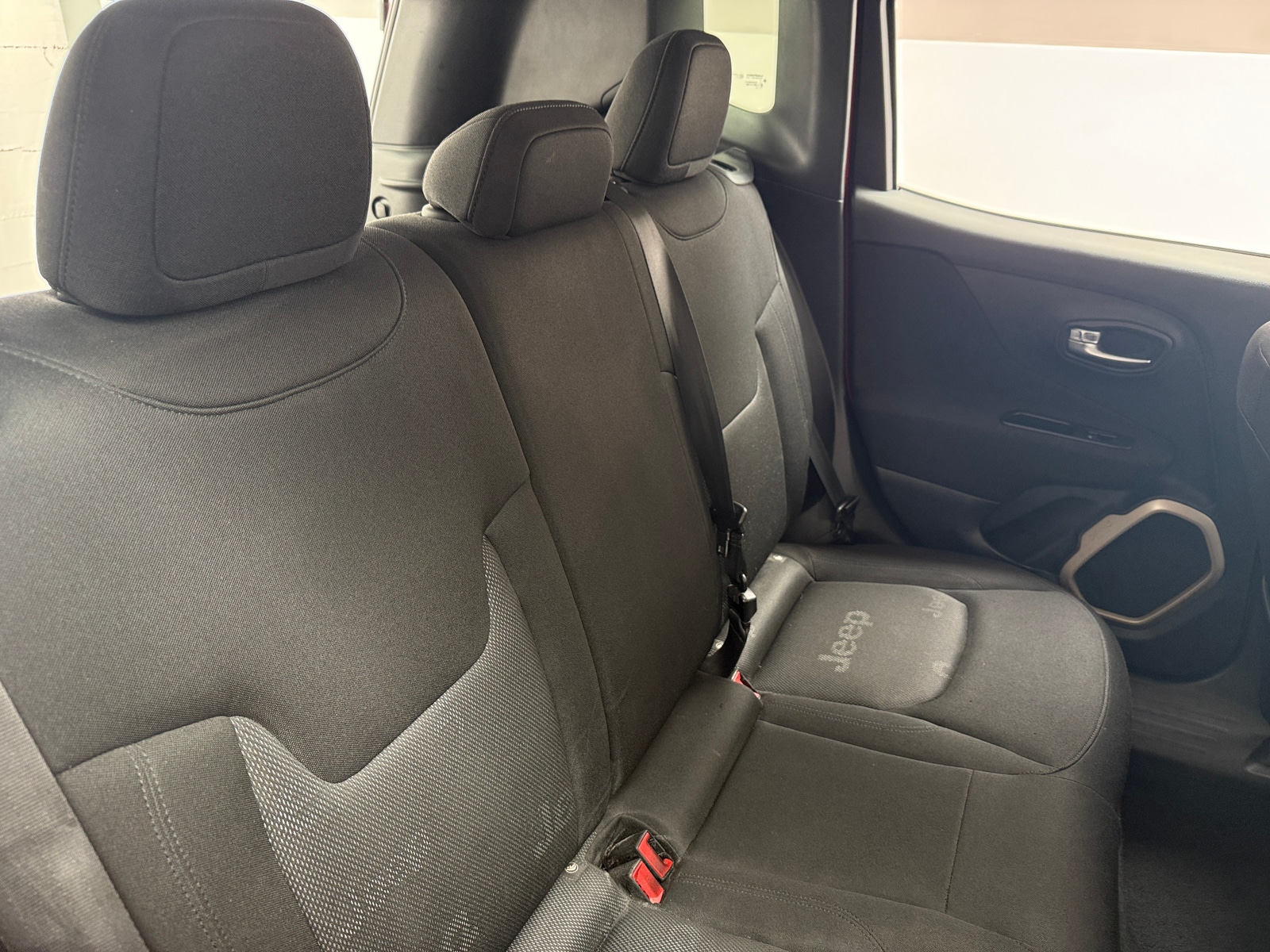 Thumbnail: 2016 Jeep Renegade - 6