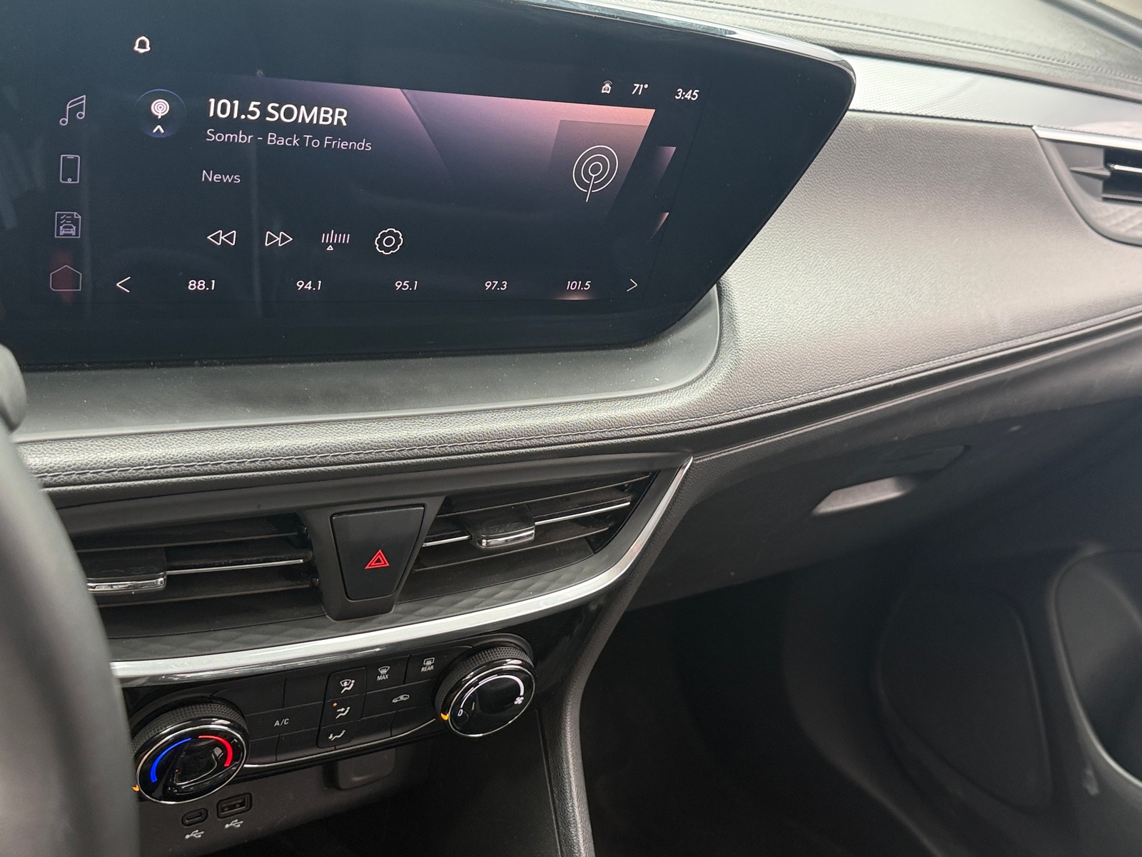 Thumbnail: 2024 Buick Encore GX - 3