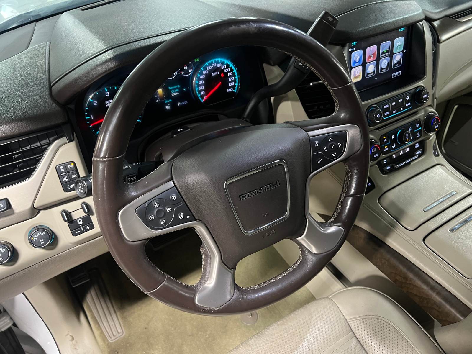 Thumbnail: 2018 GMC Yukon - 4