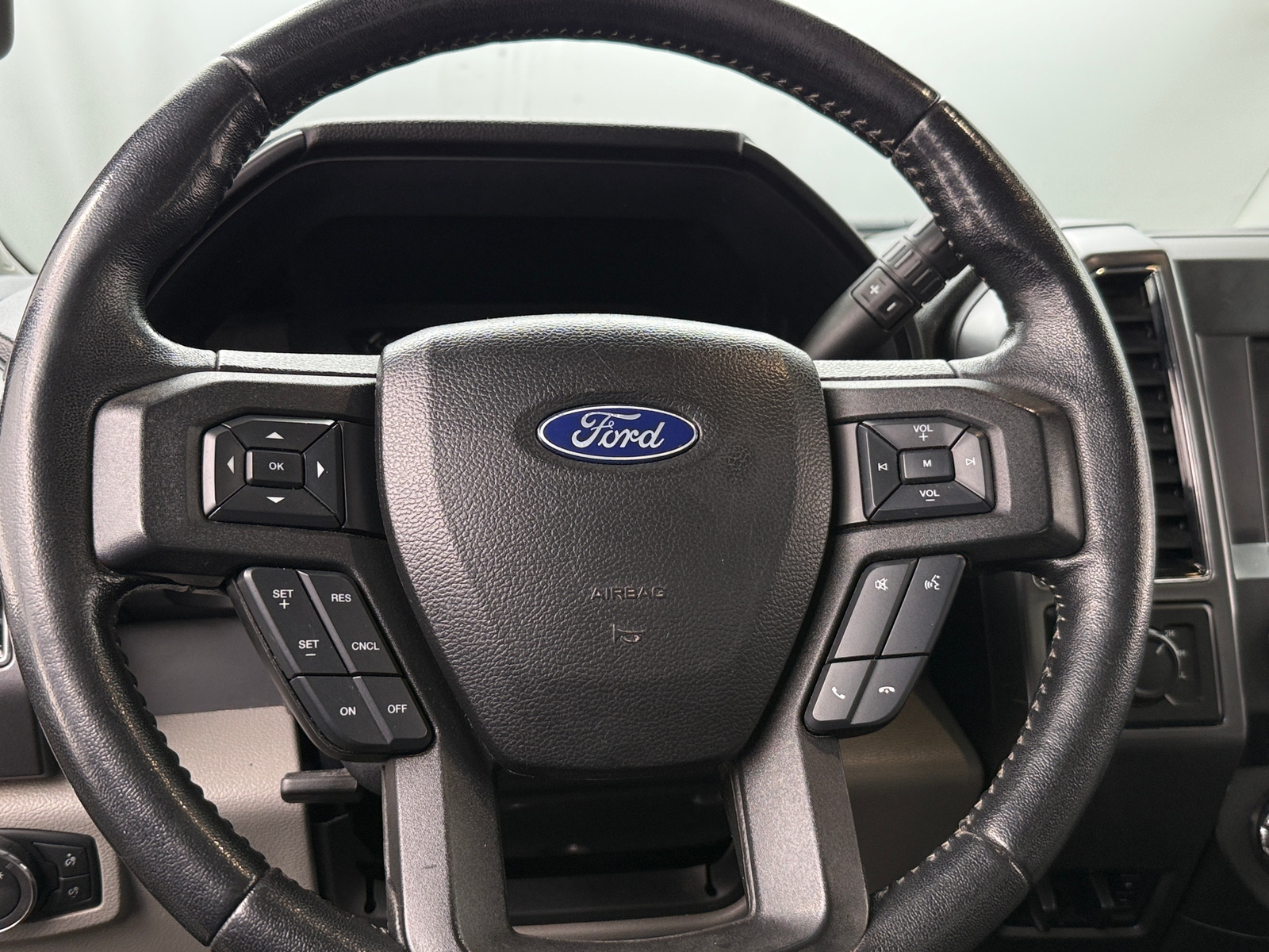 Thumbnail: 2018 Ford Econoline - 5