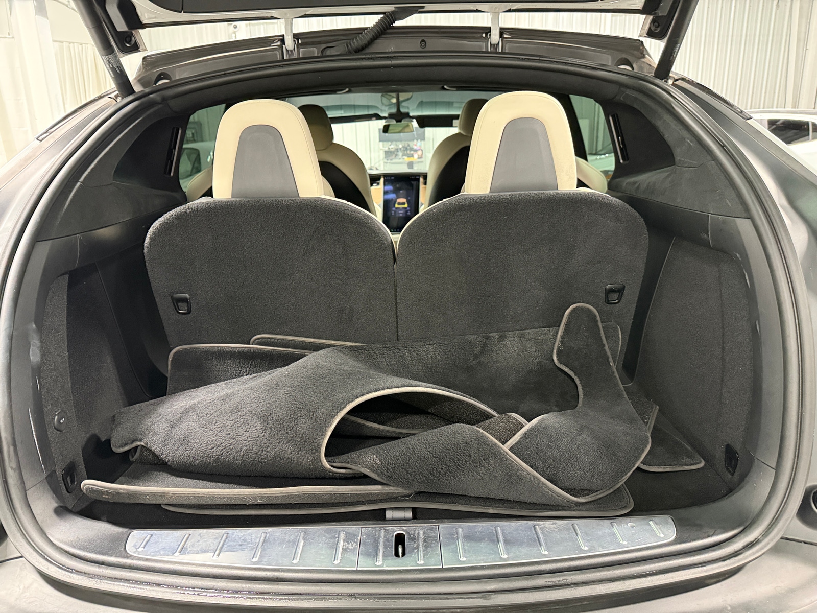 Thumbnail: 2020 Tesla Model X - 6