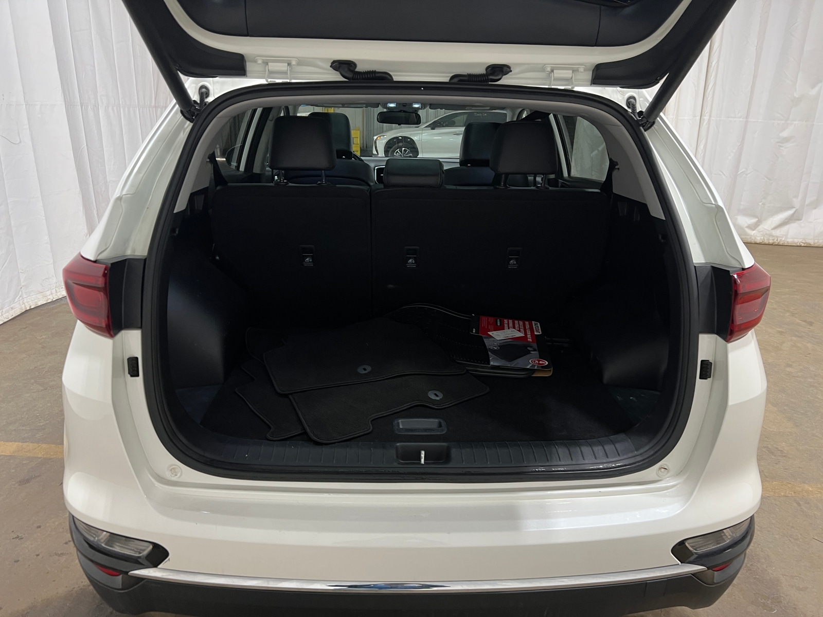 Thumbnail: 2022 Kia Sportage - 6