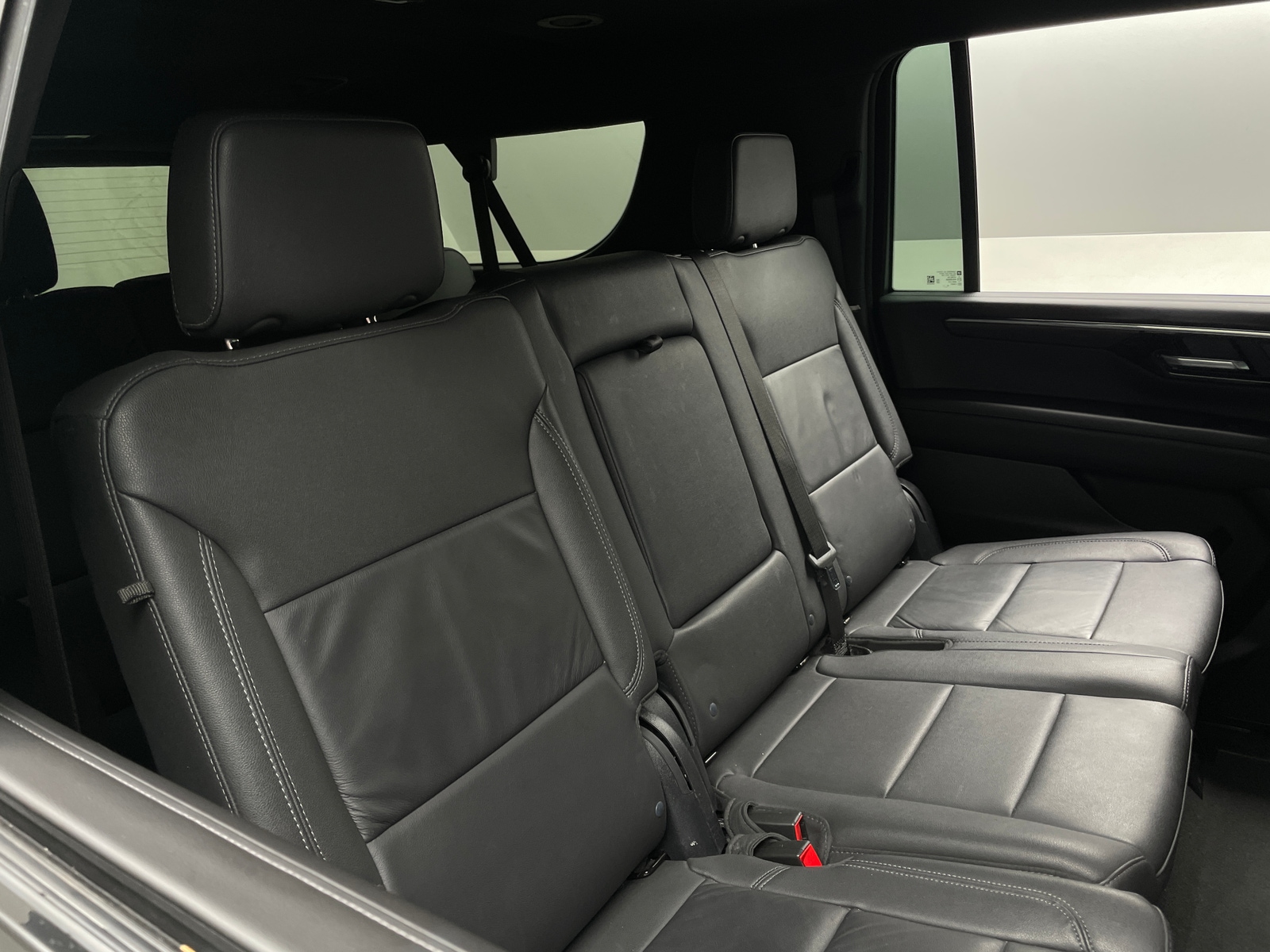 Thumbnail: 2025 Chevrolet Suburban - 5