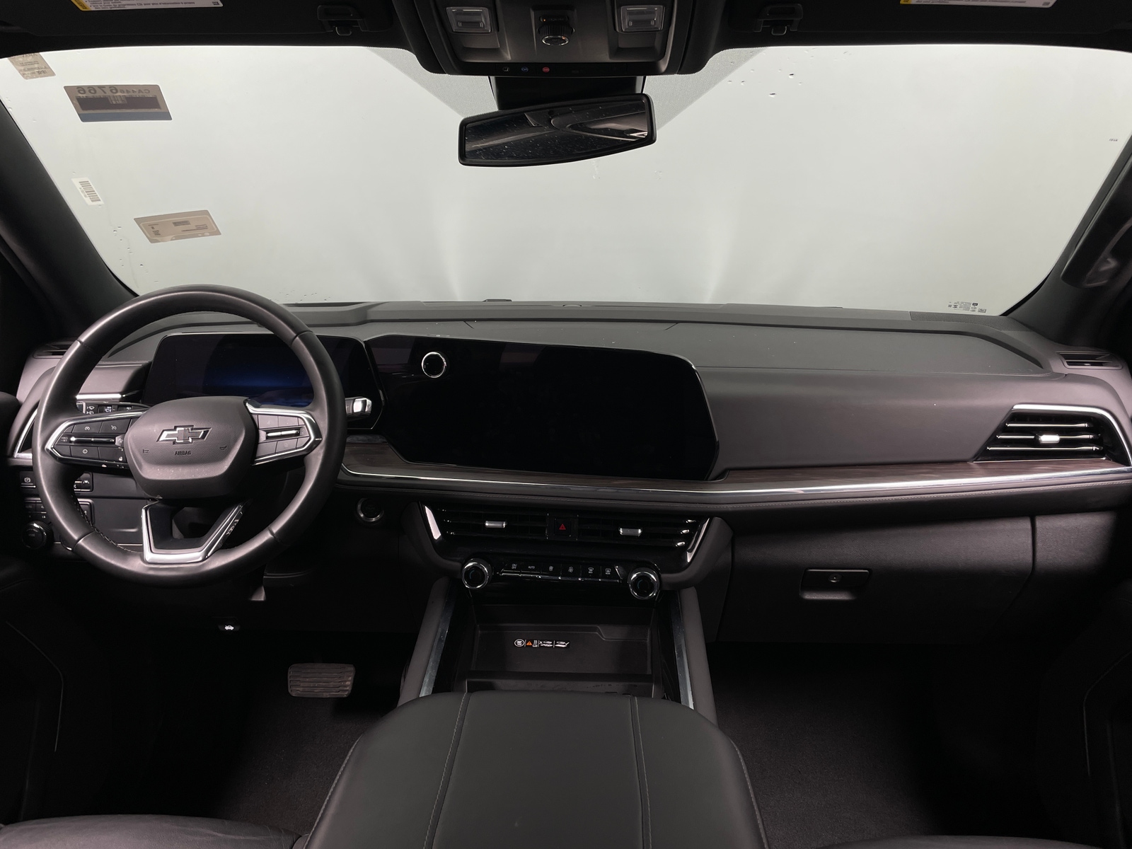 Thumbnail: 2025 Chevrolet Suburban - 2