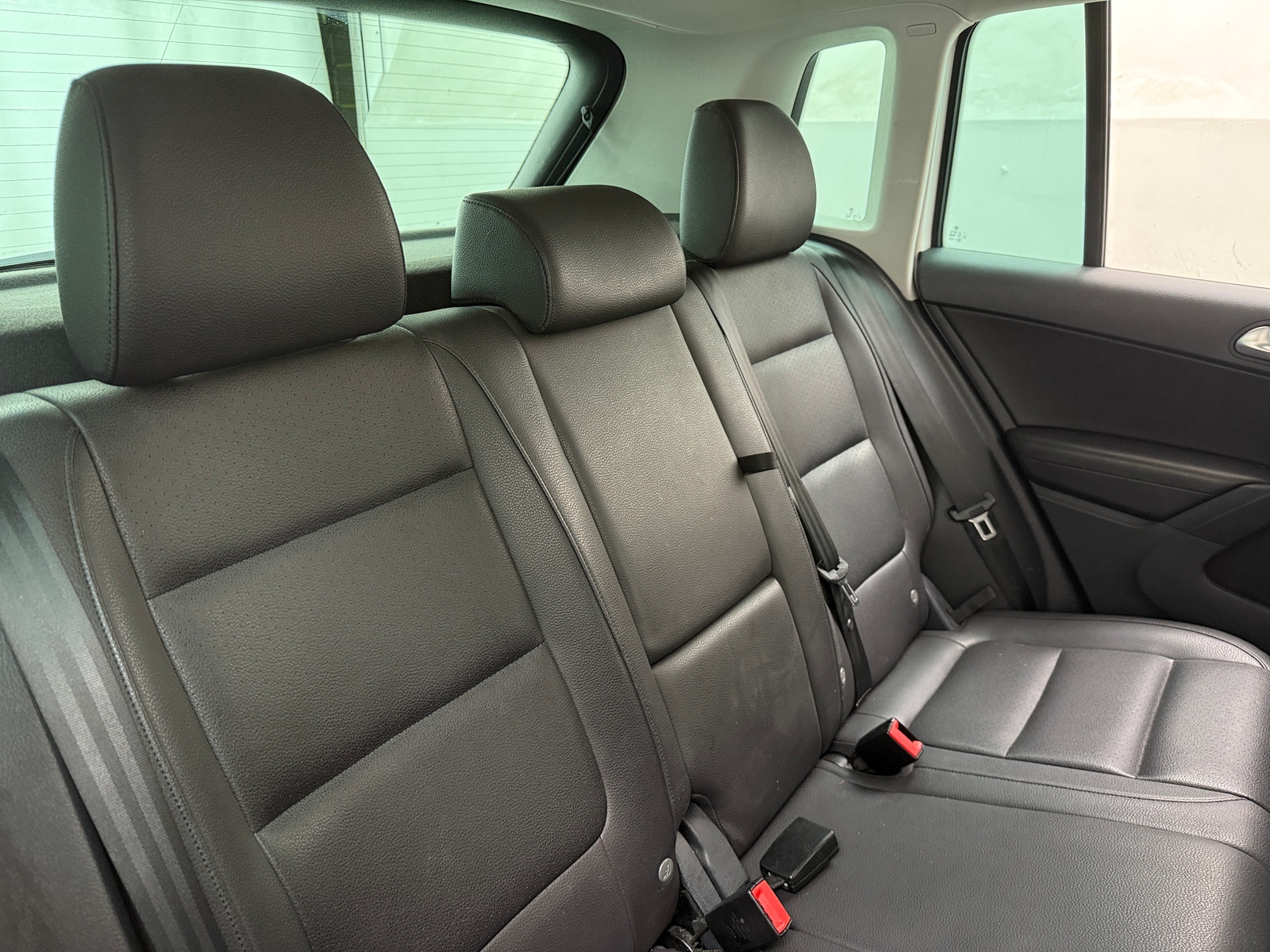 Thumbnail: 2014 Volkswagen Tiguan - 6