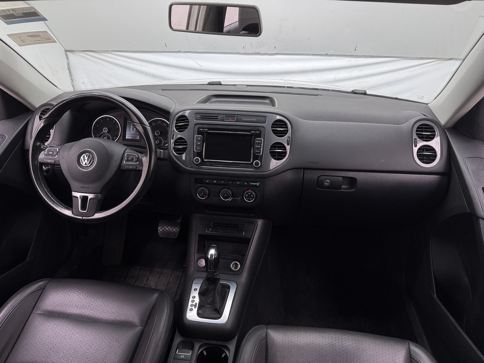 Thumbnail: 2014 Volkswagen Tiguan - 3