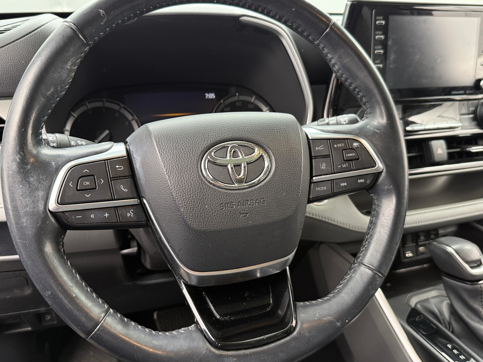 Thumbnail: 2021 Toyota Highlander - 4