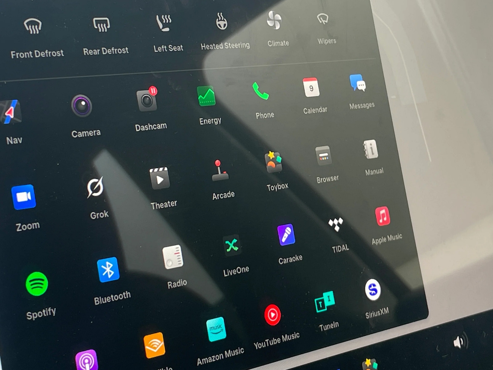 Thumbnail: 2023 Tesla Model Y - 3