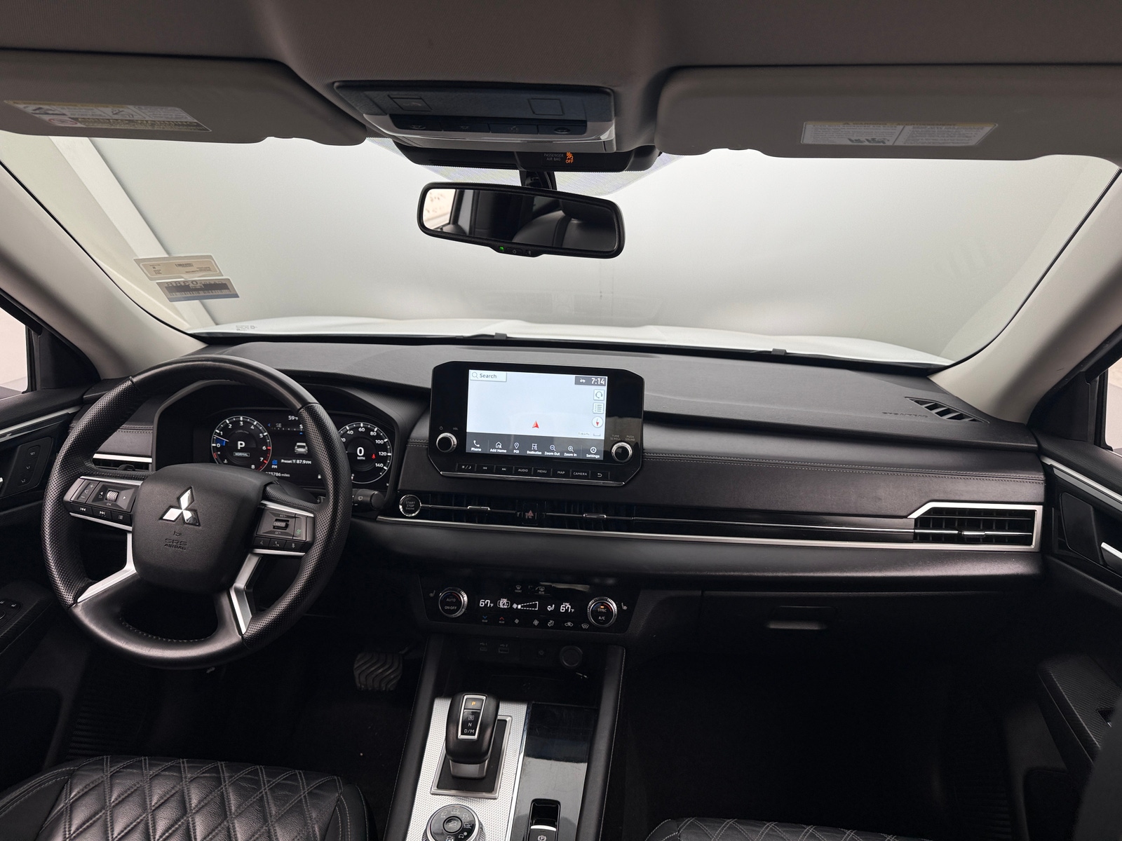 Thumbnail: 2023 Mitsubishi Outlander - 2