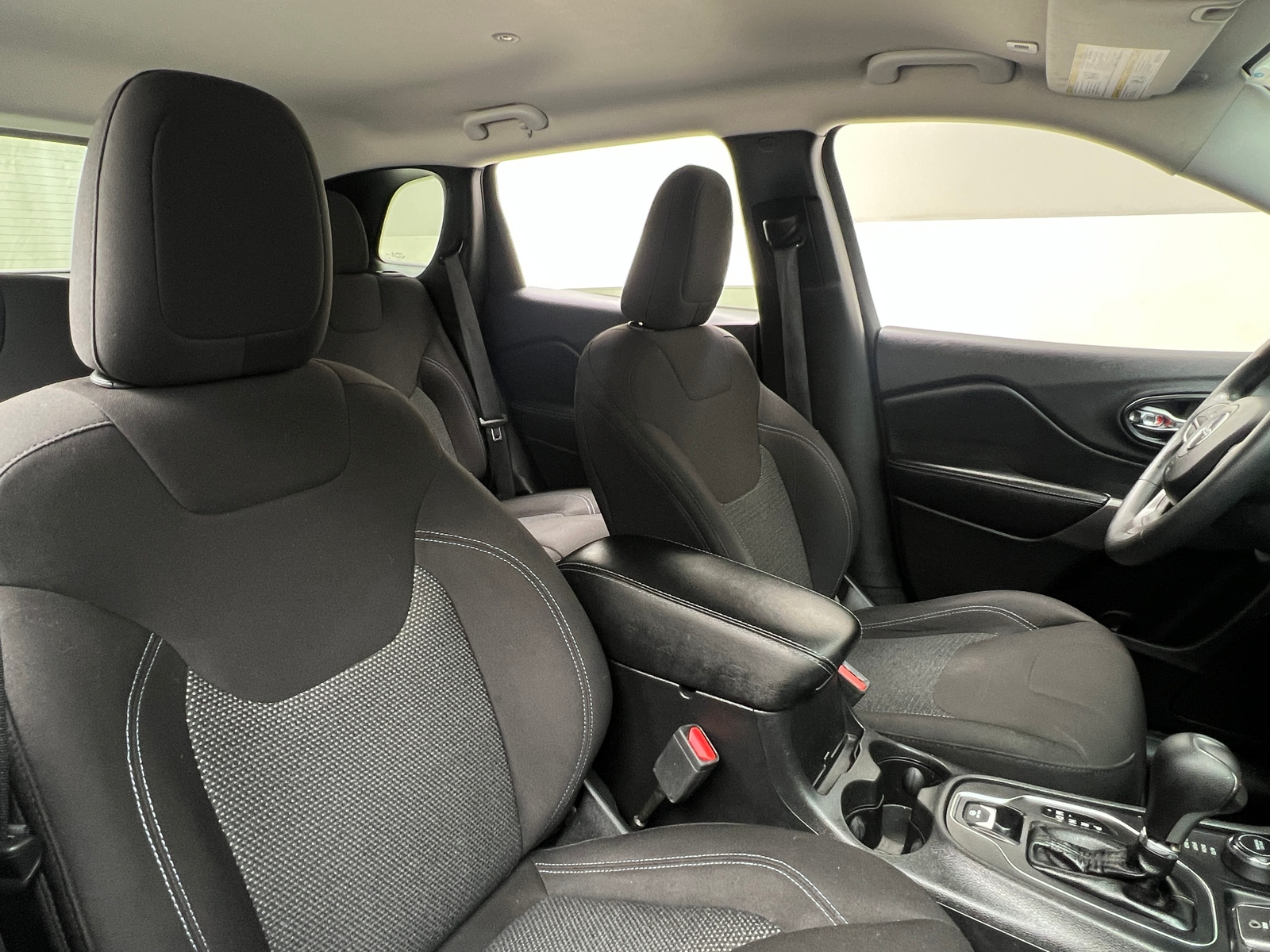 Thumbnail: 2019 Jeep Cherokee - 2