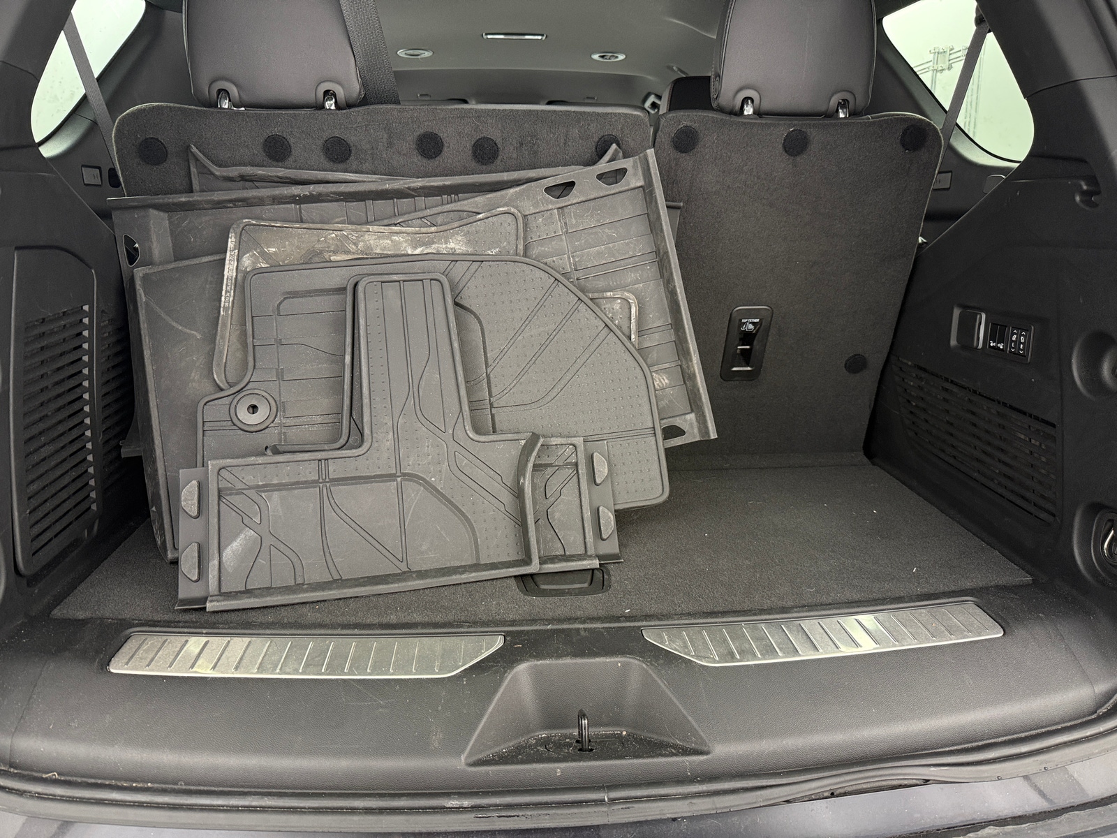 Thumbnail: 2024 Chevrolet Tahoe - 7