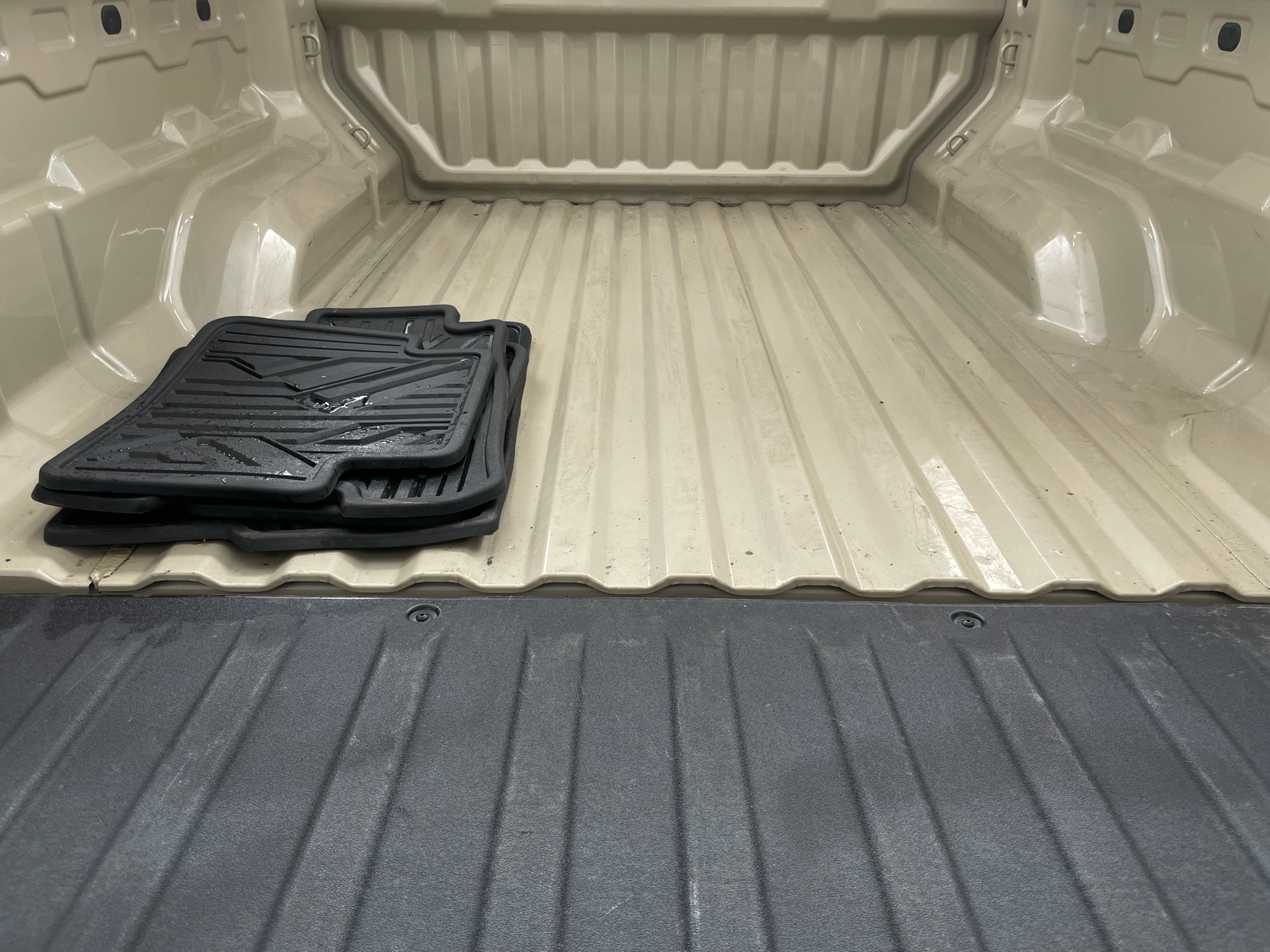 Thumbnail: 2024 Chevrolet Colorado - 7