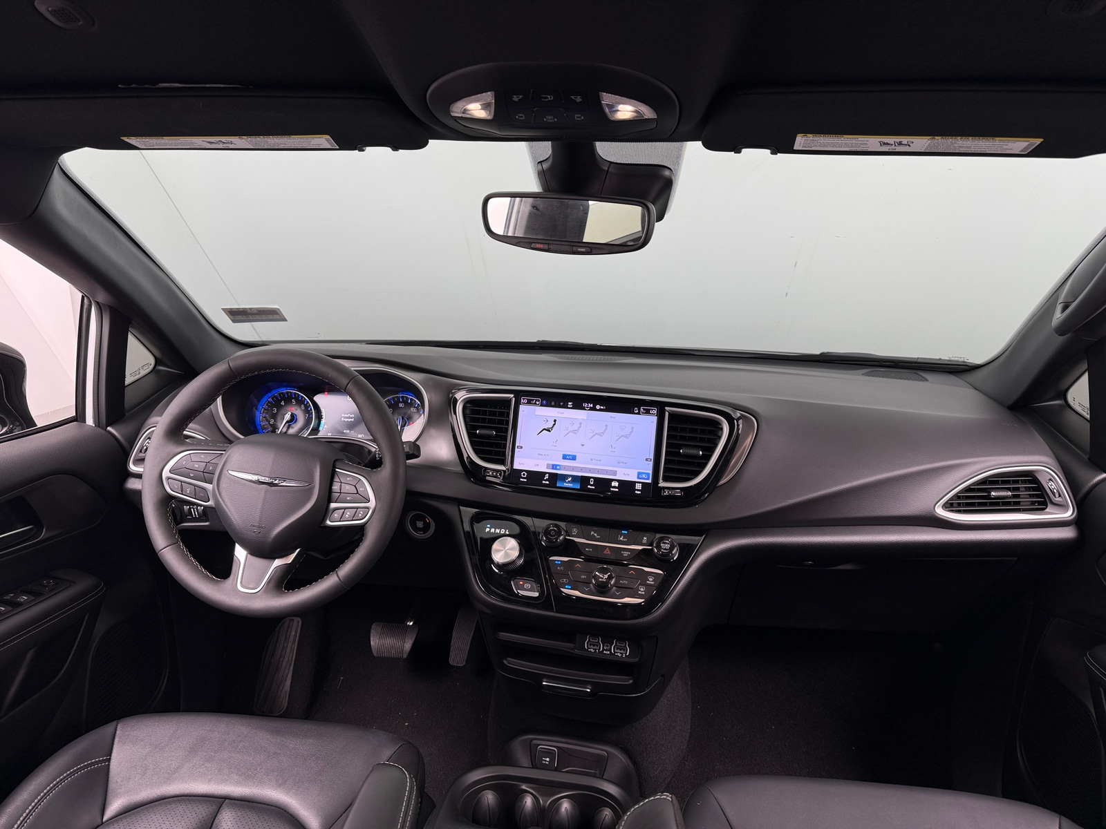 Thumbnail: 2025 Chrysler Voyager - 2