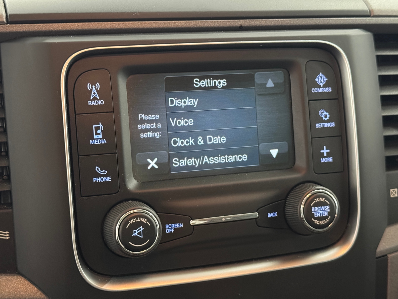 Thumbnail: 2019 RAM 1500 Classic - 4