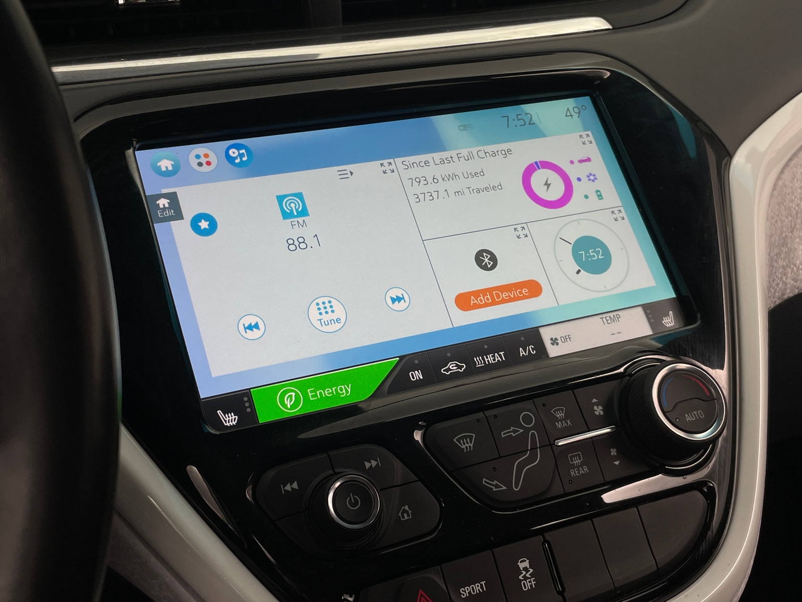 Thumbnail: 2019 Chevrolet Bolt EV - 3