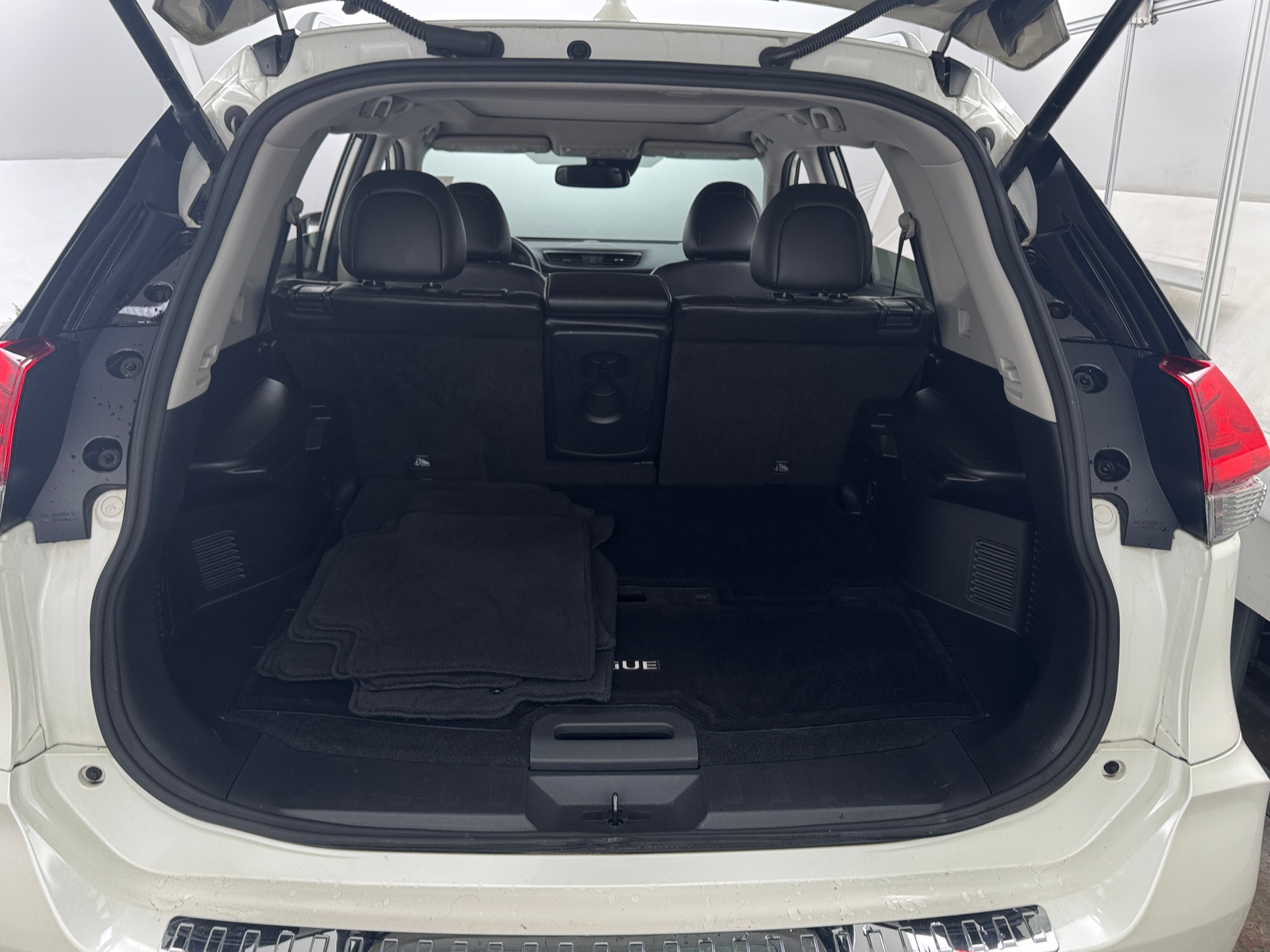 Thumbnail: 2017 Nissan Rogue - 6