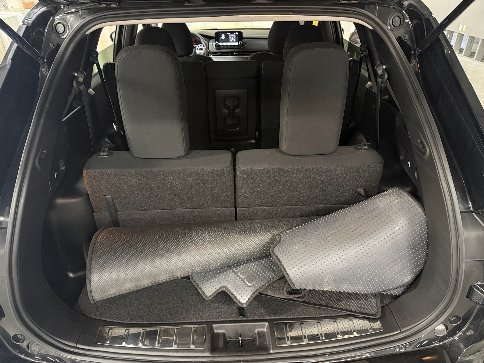 Thumbnail: 2024 Mitsubishi Outlander - 7