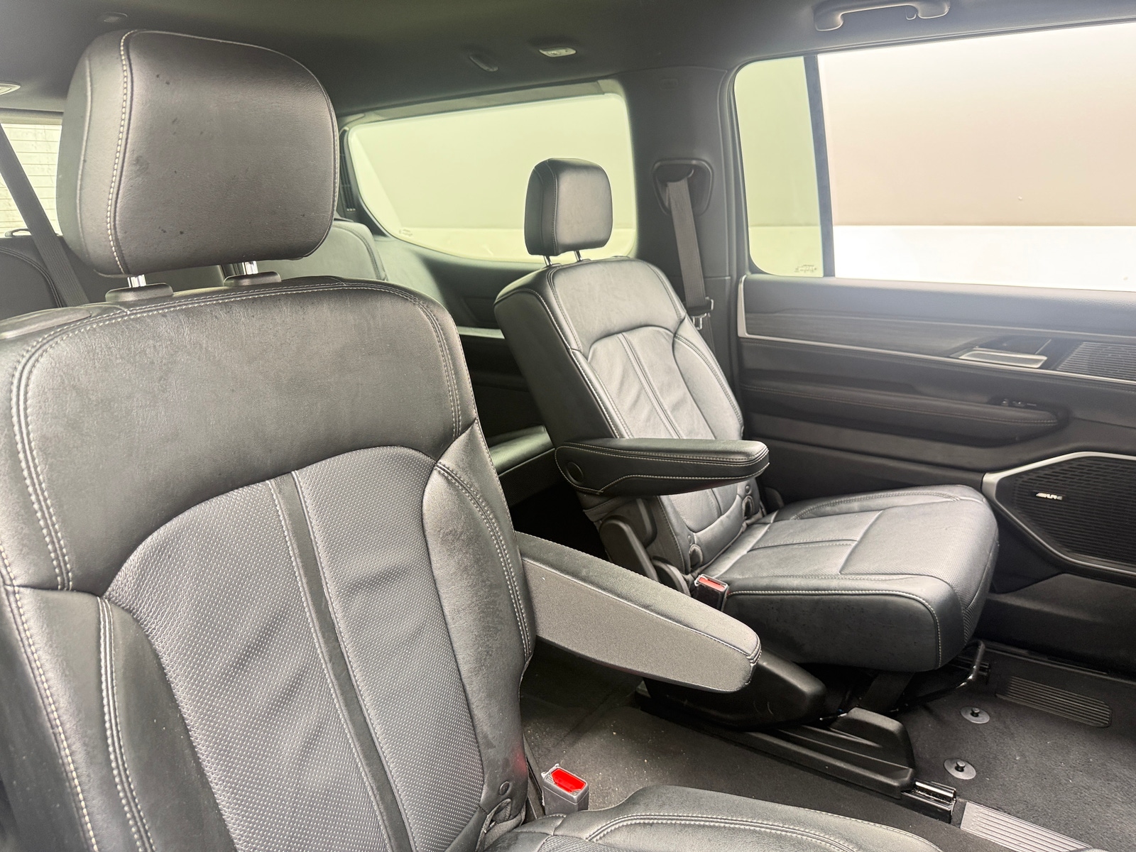 Thumbnail: 2024 Jeep Wagoneer - 5