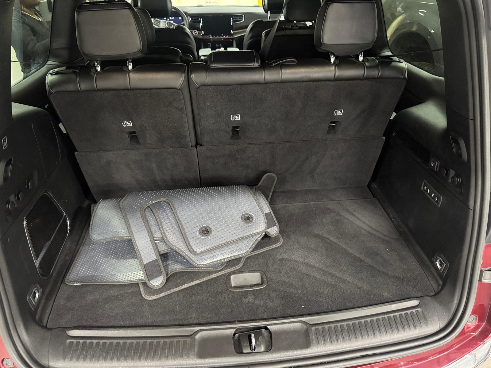 Thumbnail: 2024 Jeep Wagoneer - 6