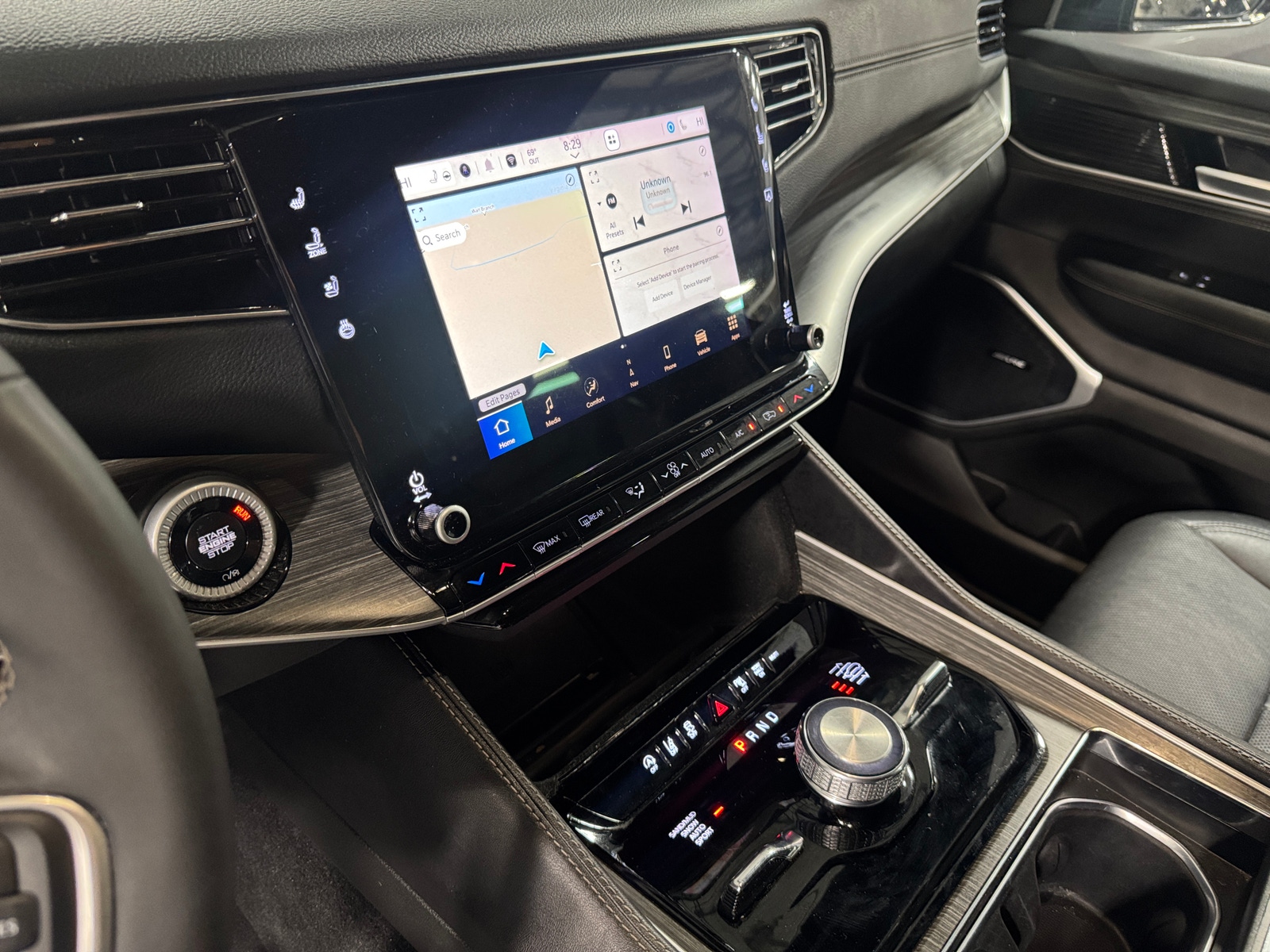 Thumbnail: 2024 Jeep Wagoneer - 3