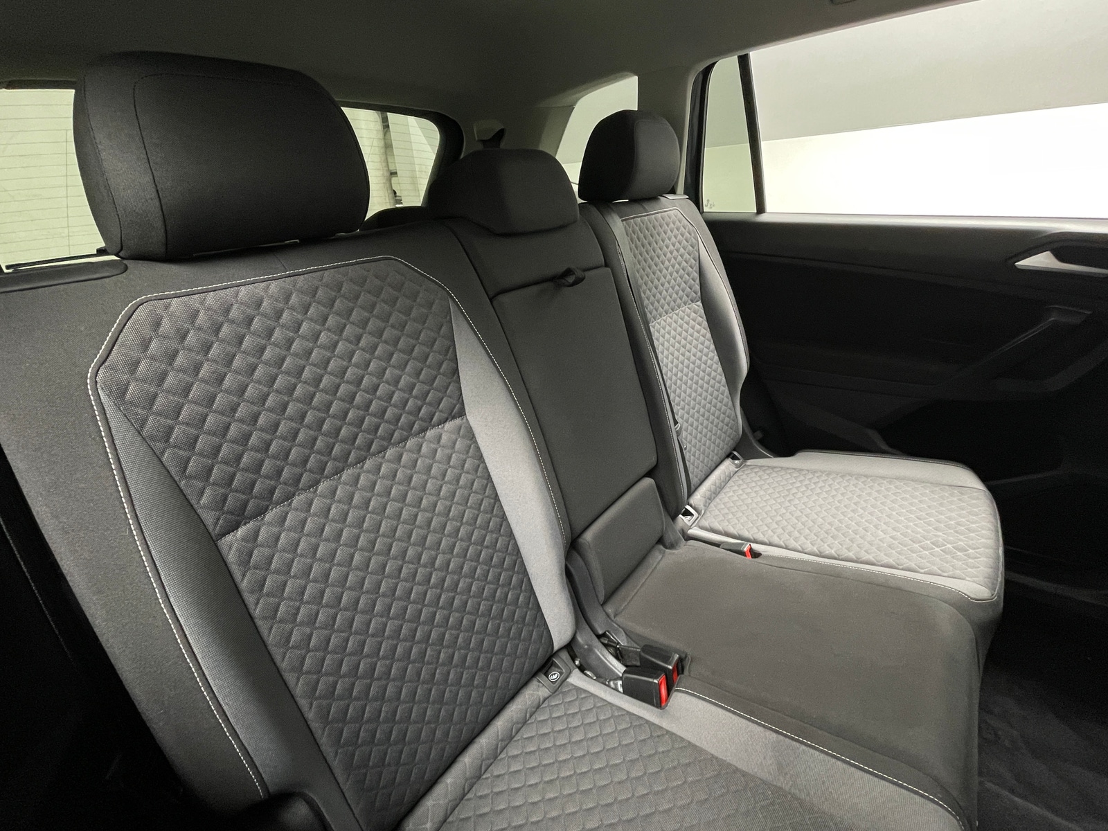 Thumbnail: 2021 Volkswagen Tiguan - 6