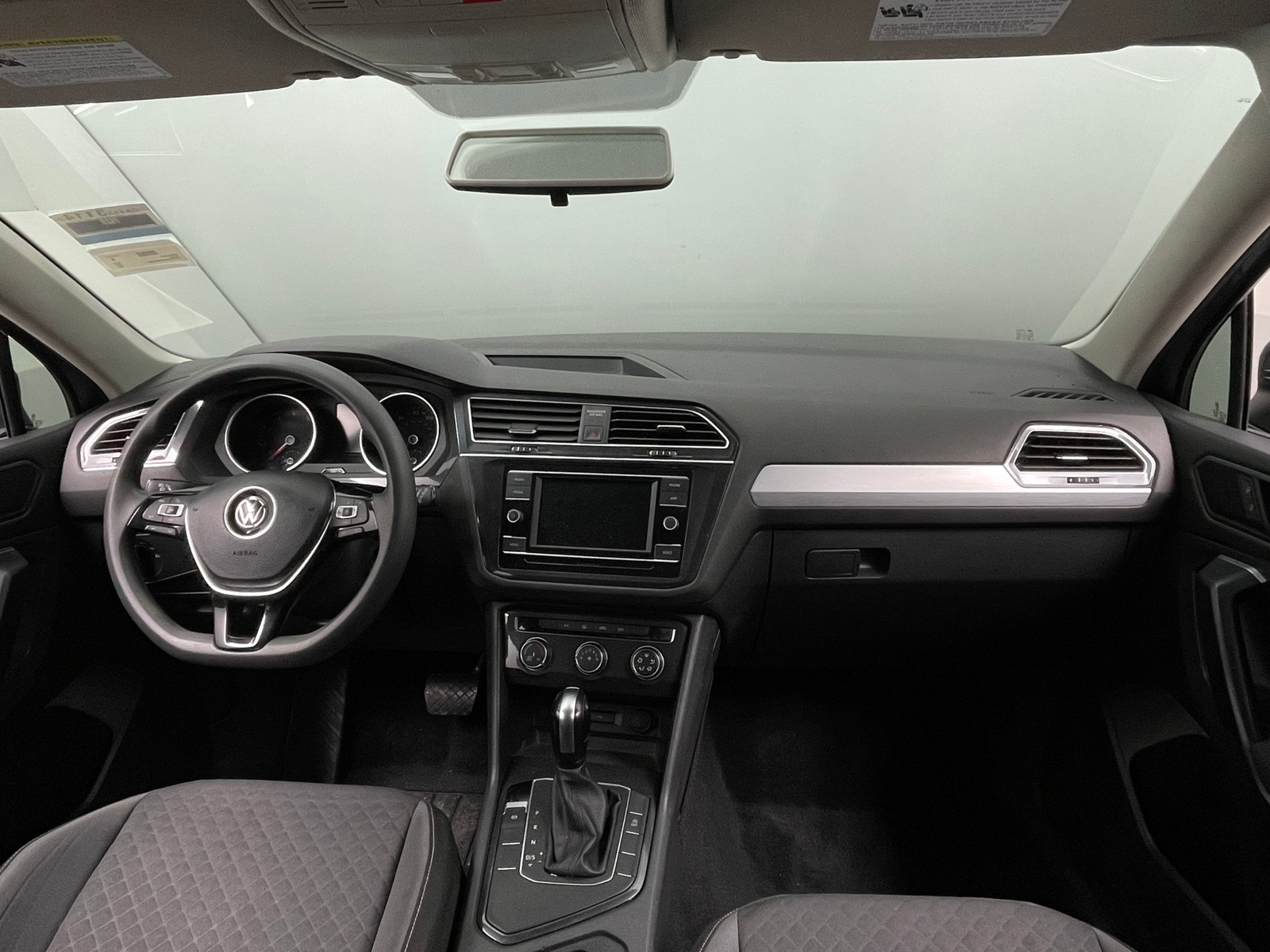 Thumbnail: 2021 Volkswagen Tiguan - 3