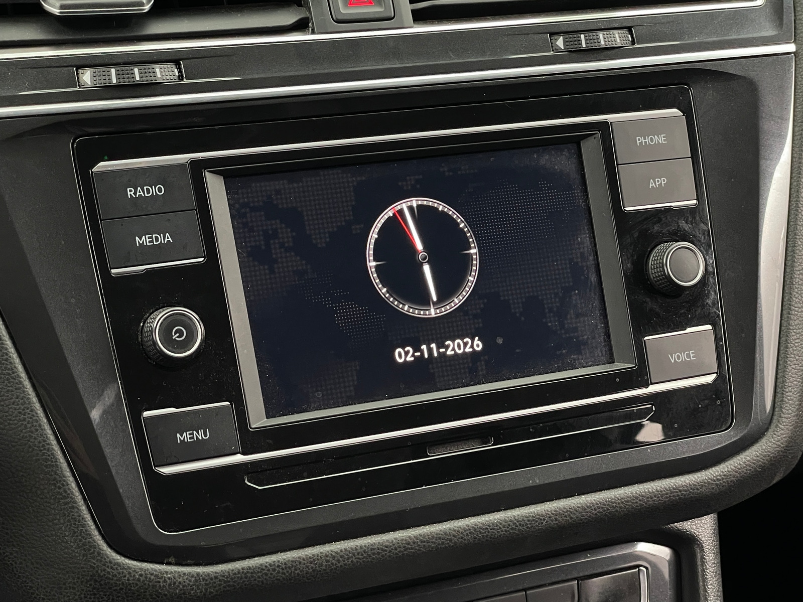 Thumbnail: 2021 Volkswagen Tiguan - 4