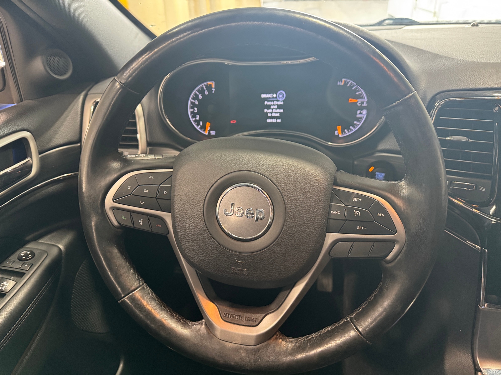 Thumbnail: 2020 Jeep Grand Cherokee - 4