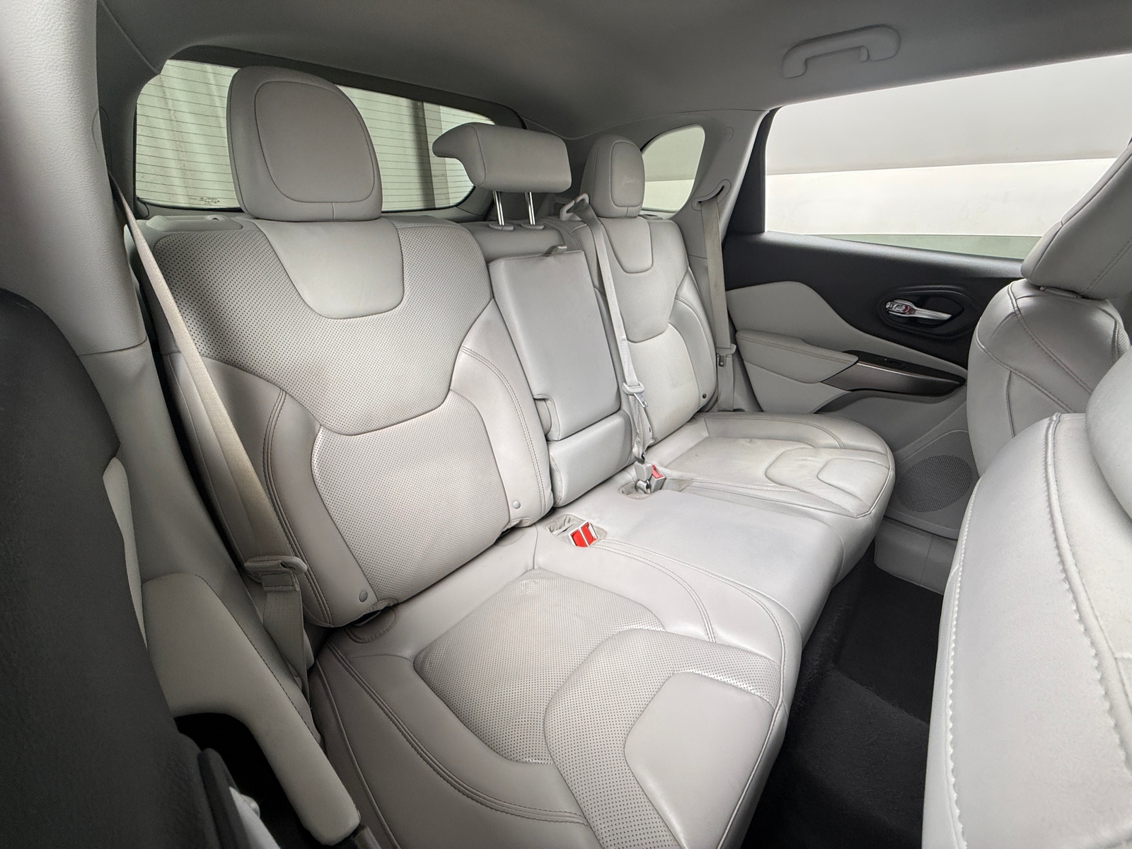 Thumbnail: 2019 Jeep Cherokee - 5