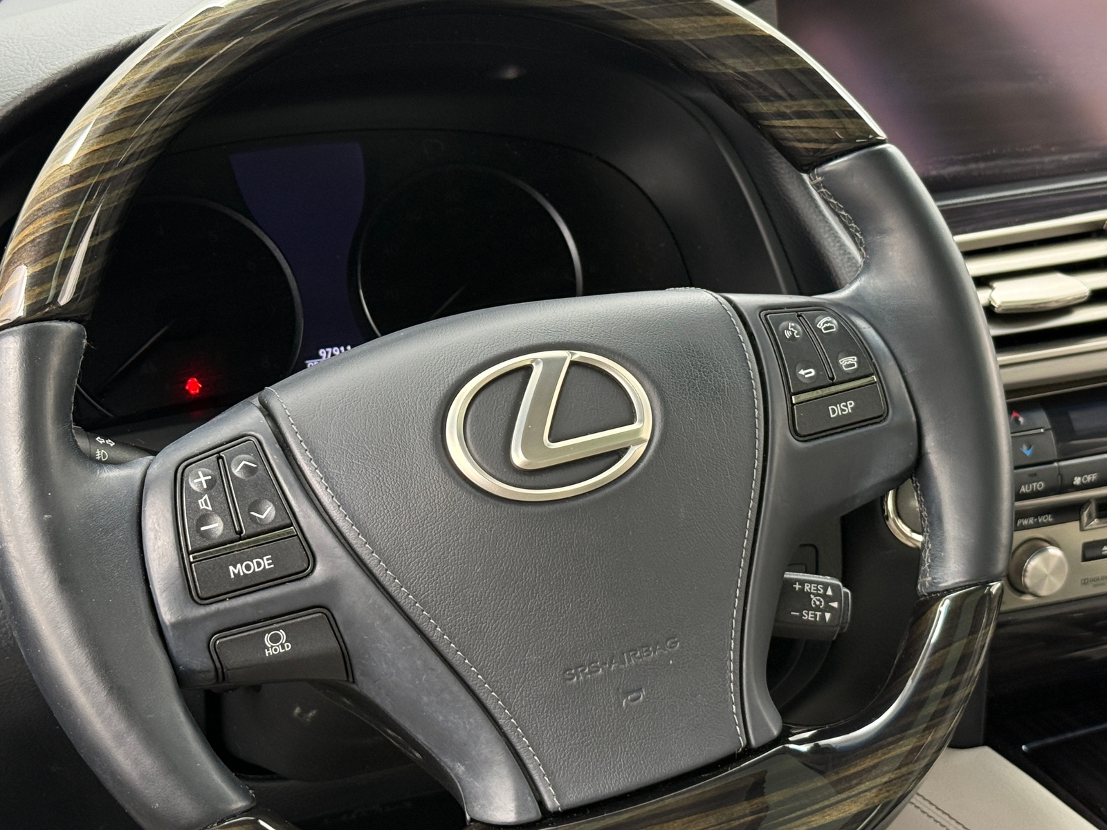 Thumbnail: 2013 Lexus LS - 4