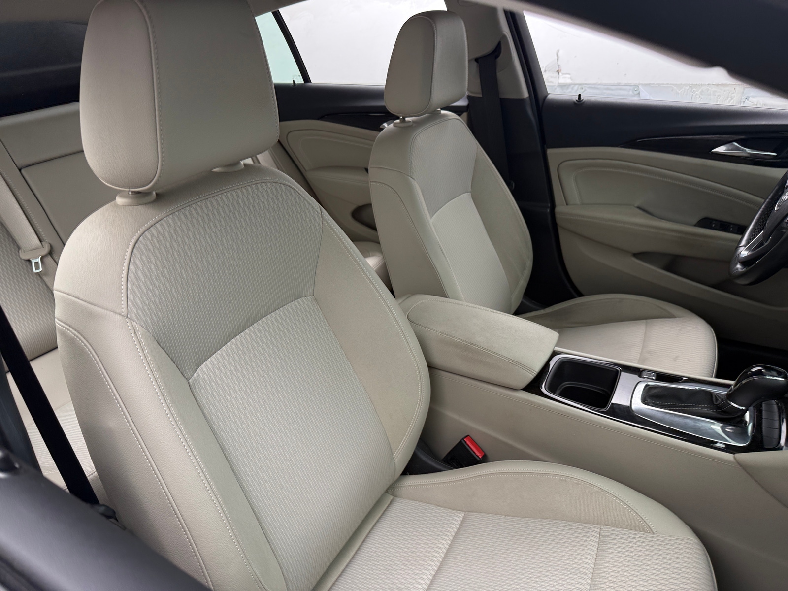 Thumbnail: 2018 Buick Regal - 2