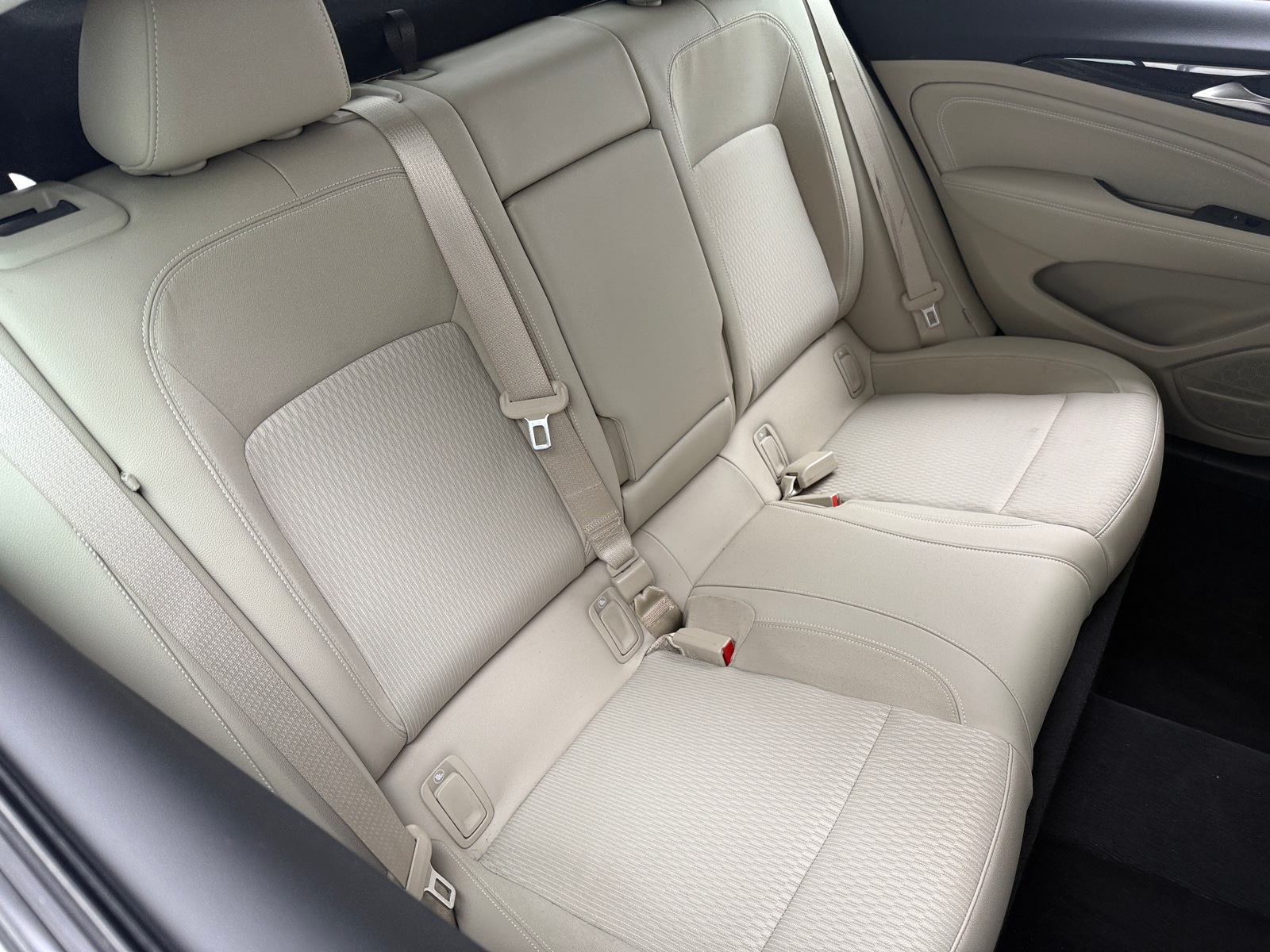 Thumbnail: 2018 Buick Regal - 6