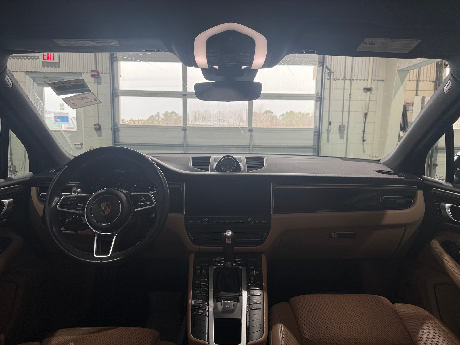 Thumbnail: 2020 Porsche Macan - 2