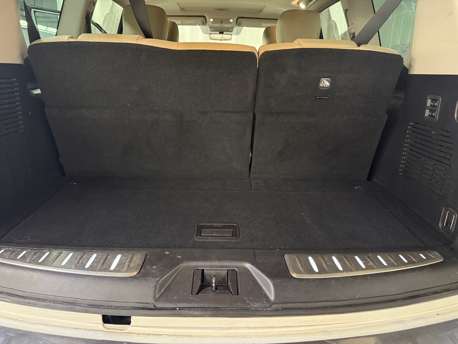 Thumbnail: 2023 INFINITI QX80 - 6