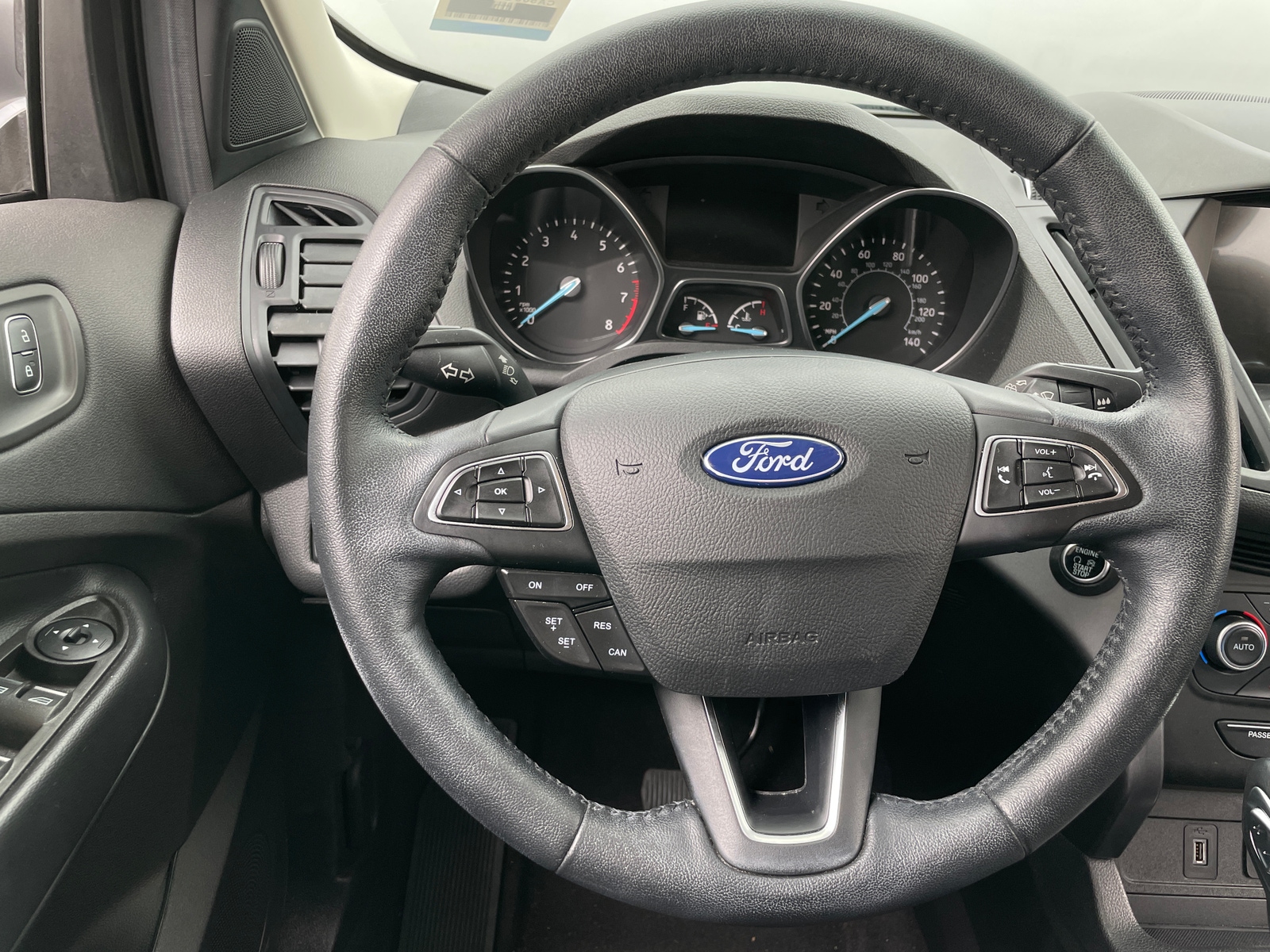 Thumbnail: 2019 Ford Escape - 4