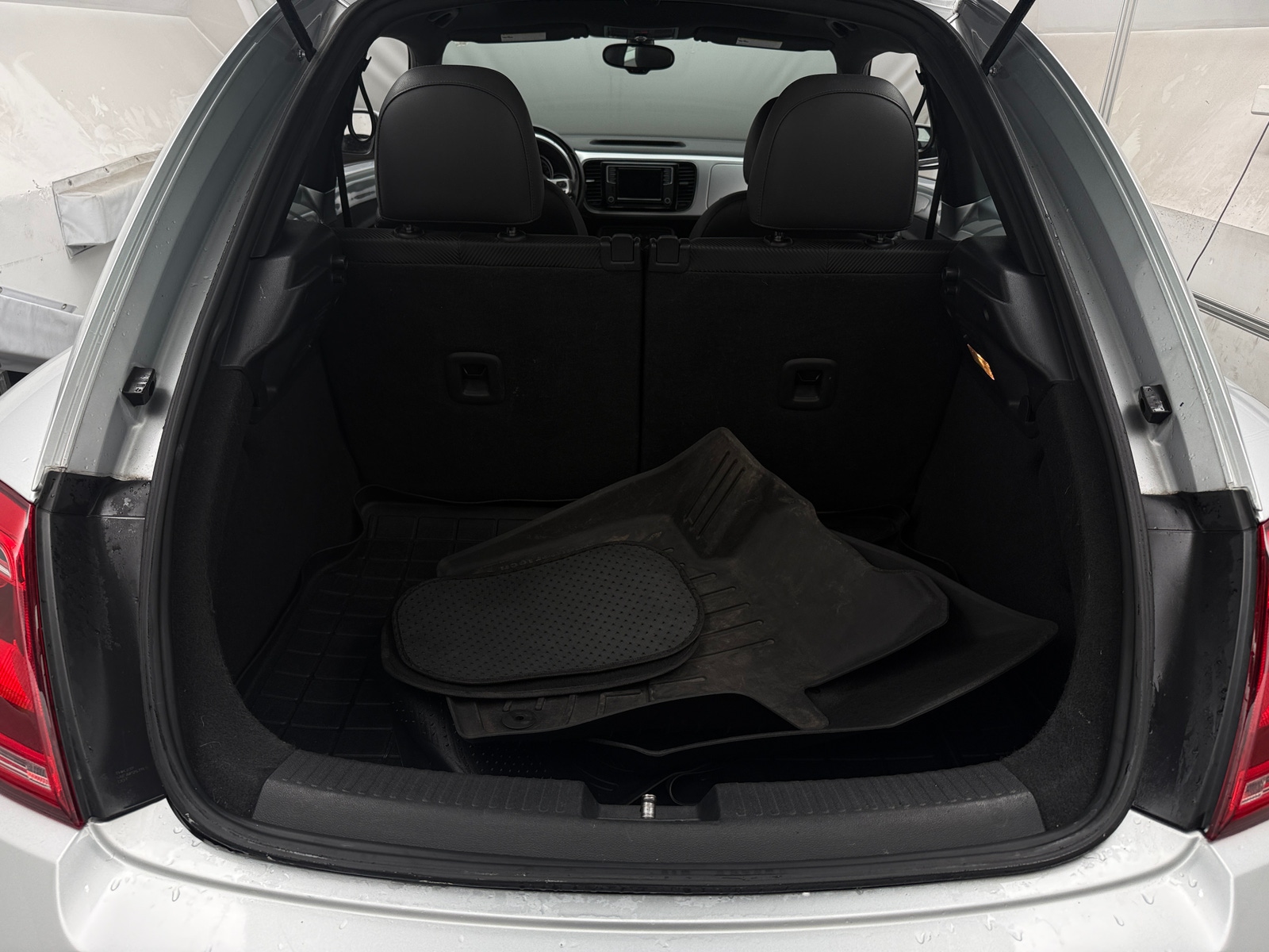 Thumbnail: 2016 Volkswagen Beetle - 5