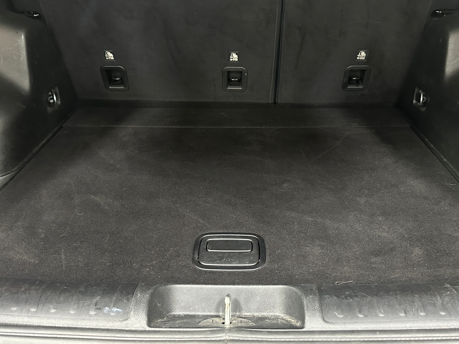 Thumbnail: 2019 Jeep Cherokee - 7