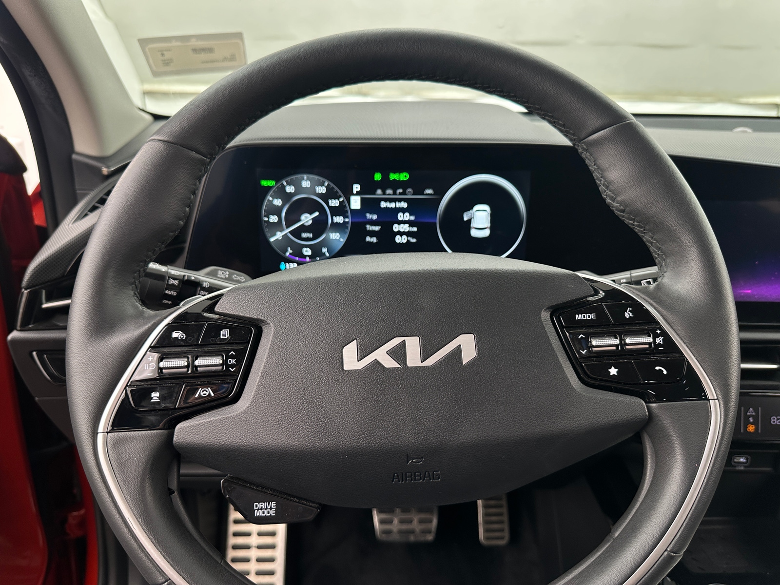 Thumbnail: 2023 Kia Niro - 4