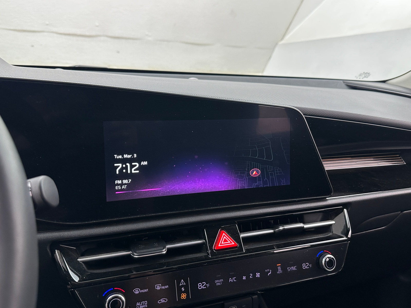 Thumbnail: 2023 Kia Niro - 3