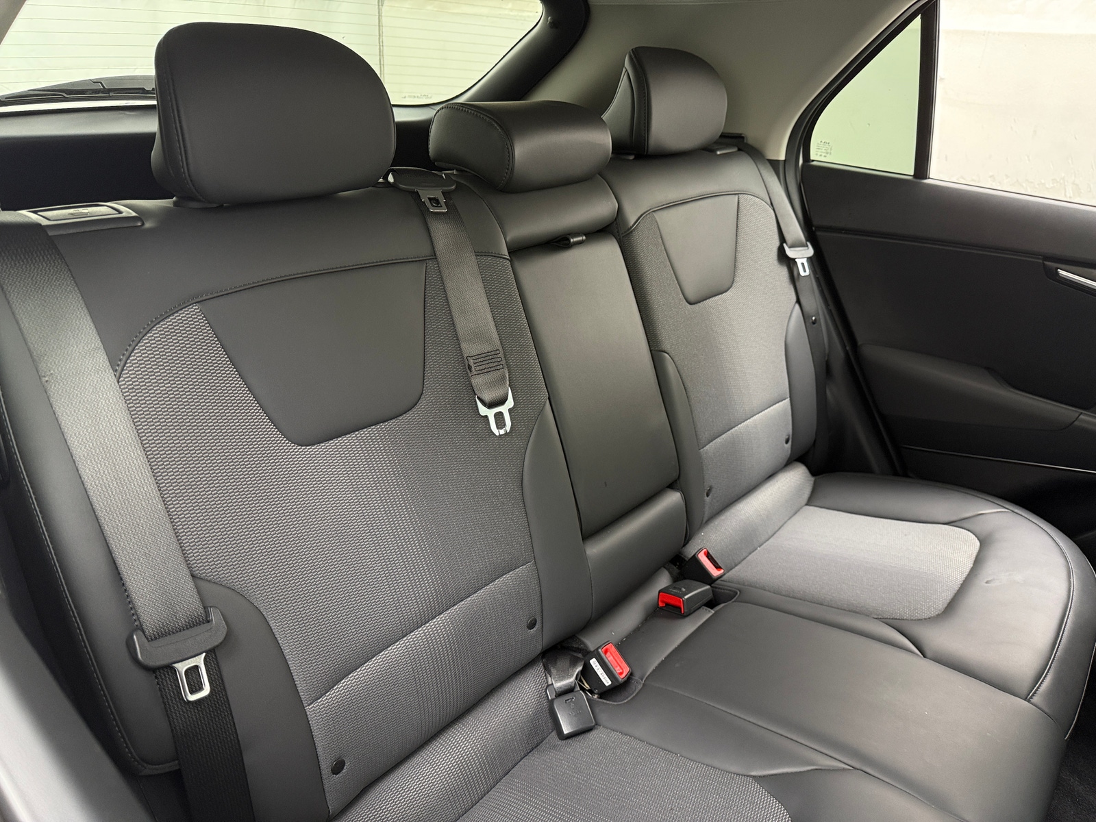 Thumbnail: 2024 Kia Niro - 6