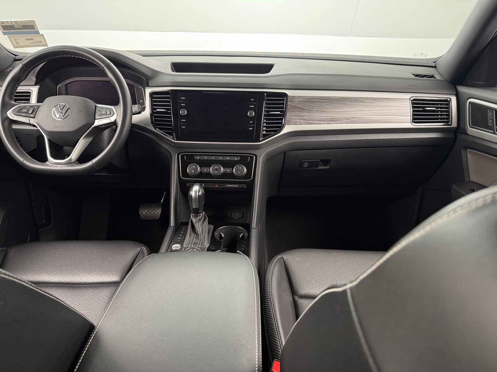 Thumbnail: 2022 Volkswagen Atlas - 2