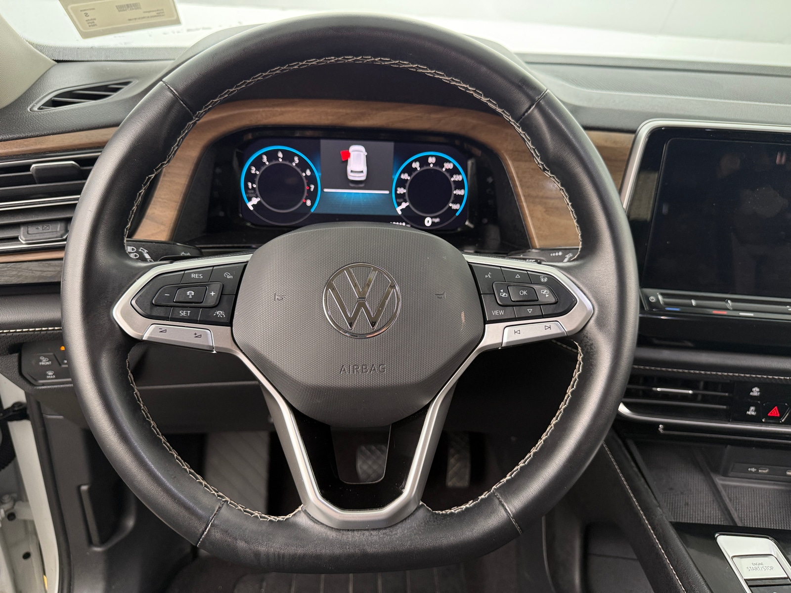 Thumbnail: 2024 Volkswagen Atlas - 4