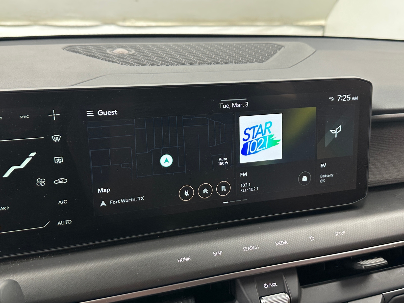 Thumbnail: 2024 Kia EV9 - 3