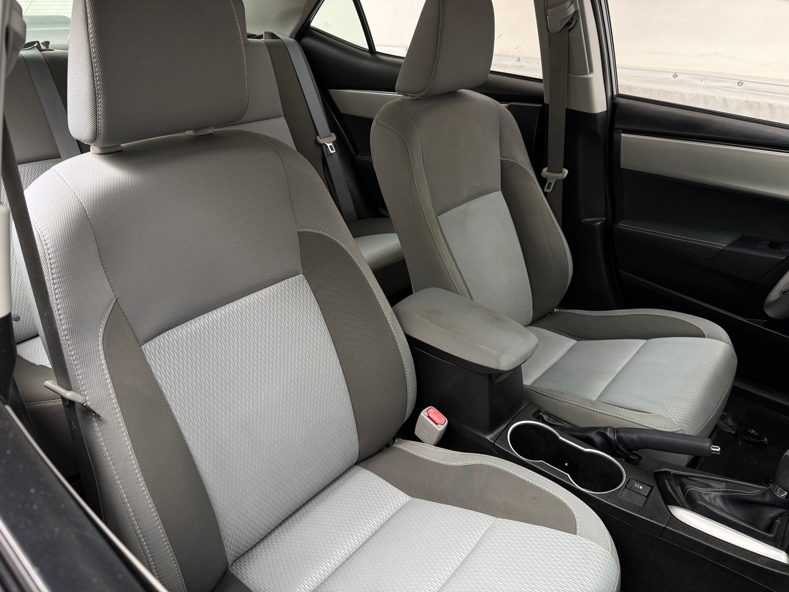 Thumbnail: 2017 Toyota Corolla - 2