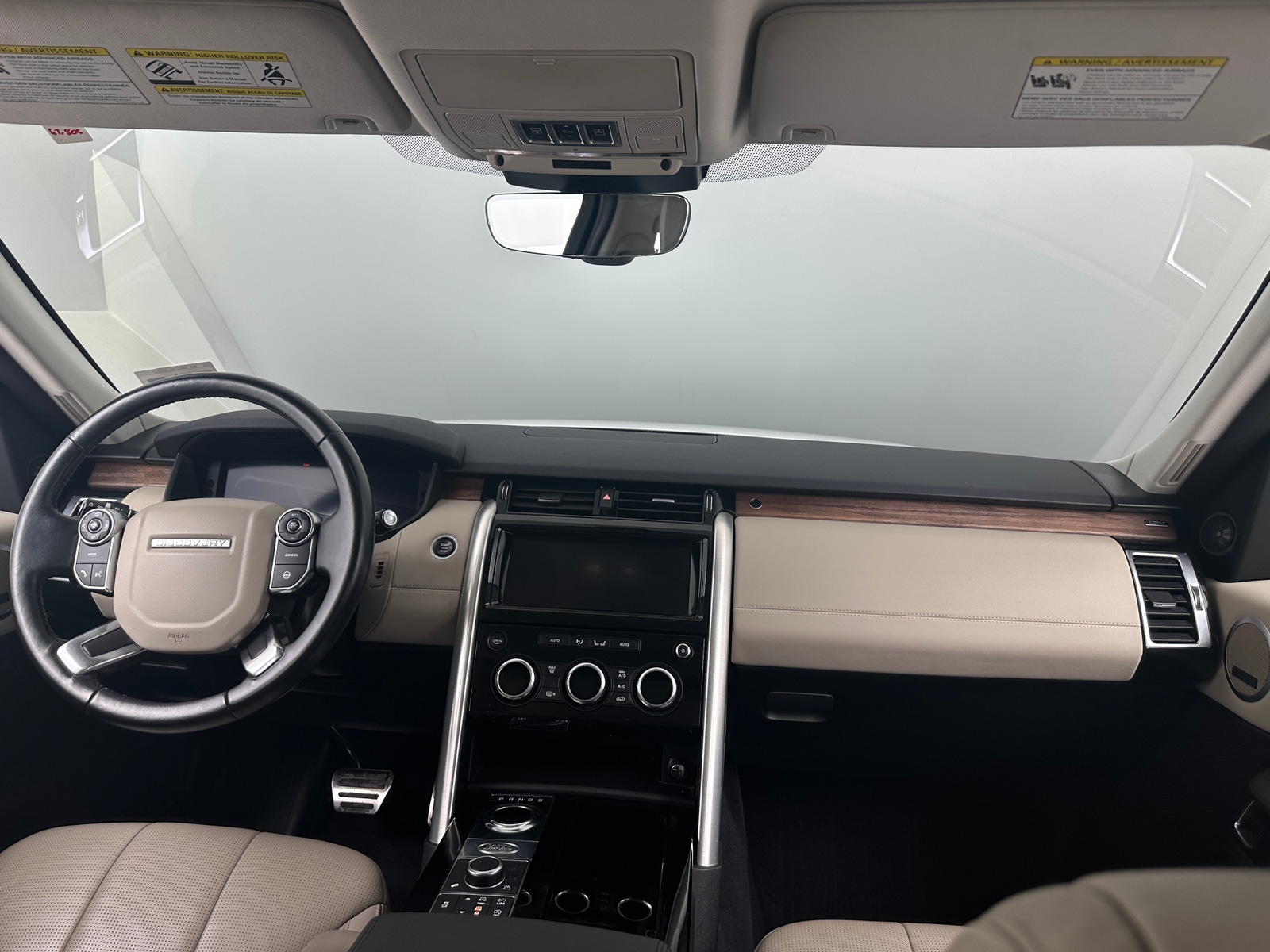 Thumbnail: 2018 Land Rover Discovery - 2